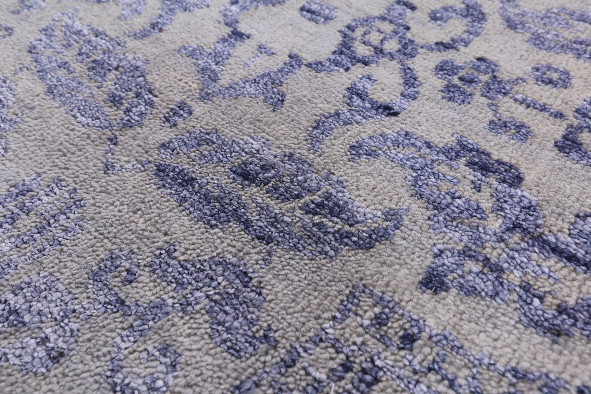 Modern Hand Knotted Wool & Silk Area Rug - 8' 1" X 10' 3" - Golden Nile