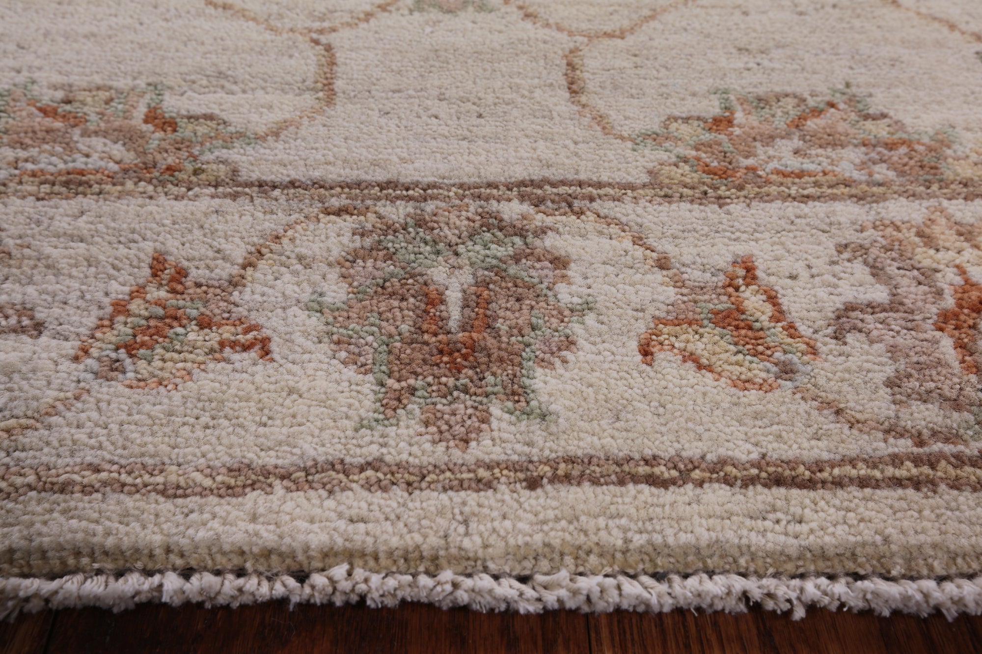 Ivory Peshawar Hand Knotted Wool Runner Rug - 2' 7" X 9' 10" - Golden Nile