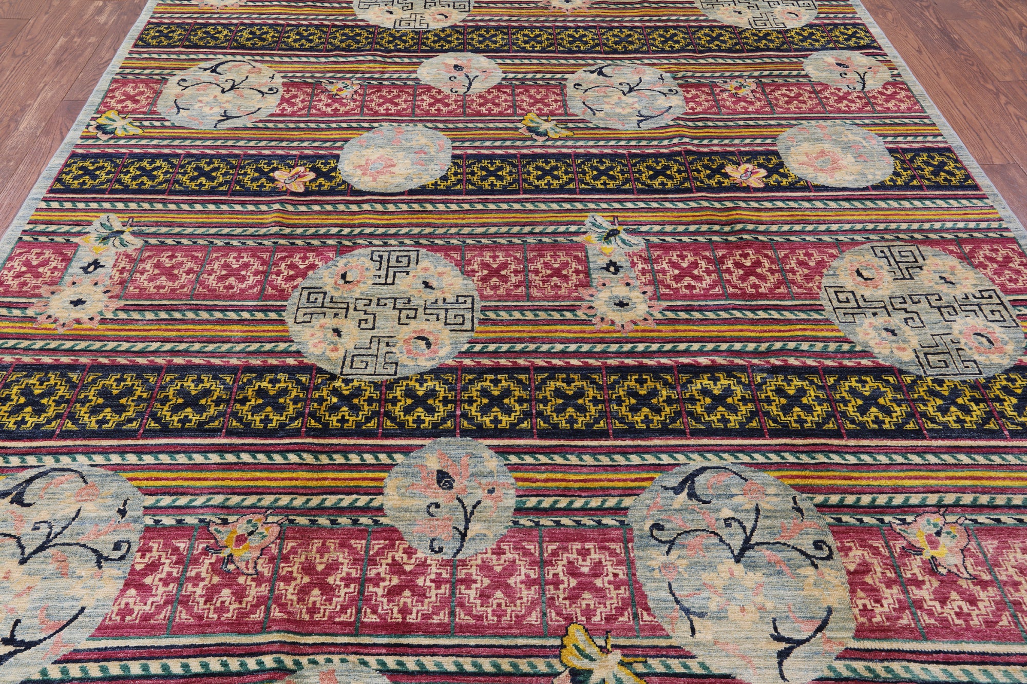 Modern Handmade Wool Area Rug - 7' 10" X 10' 2" - Golden Nile