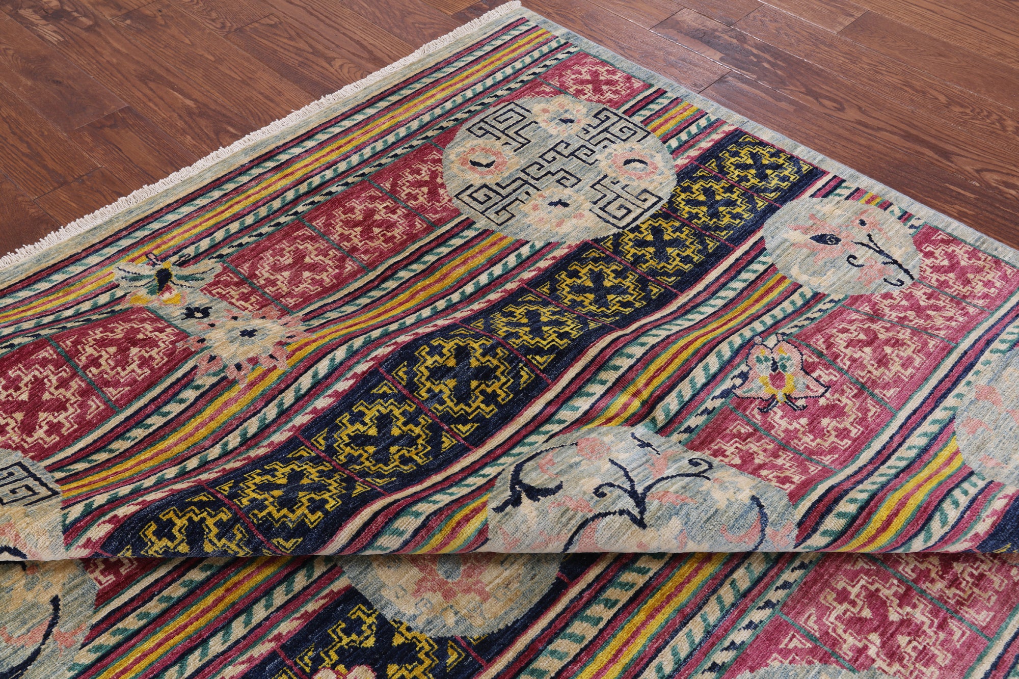 Modern Handmade Wool Area Rug - 7' 10" X 10' 2" - Golden Nile