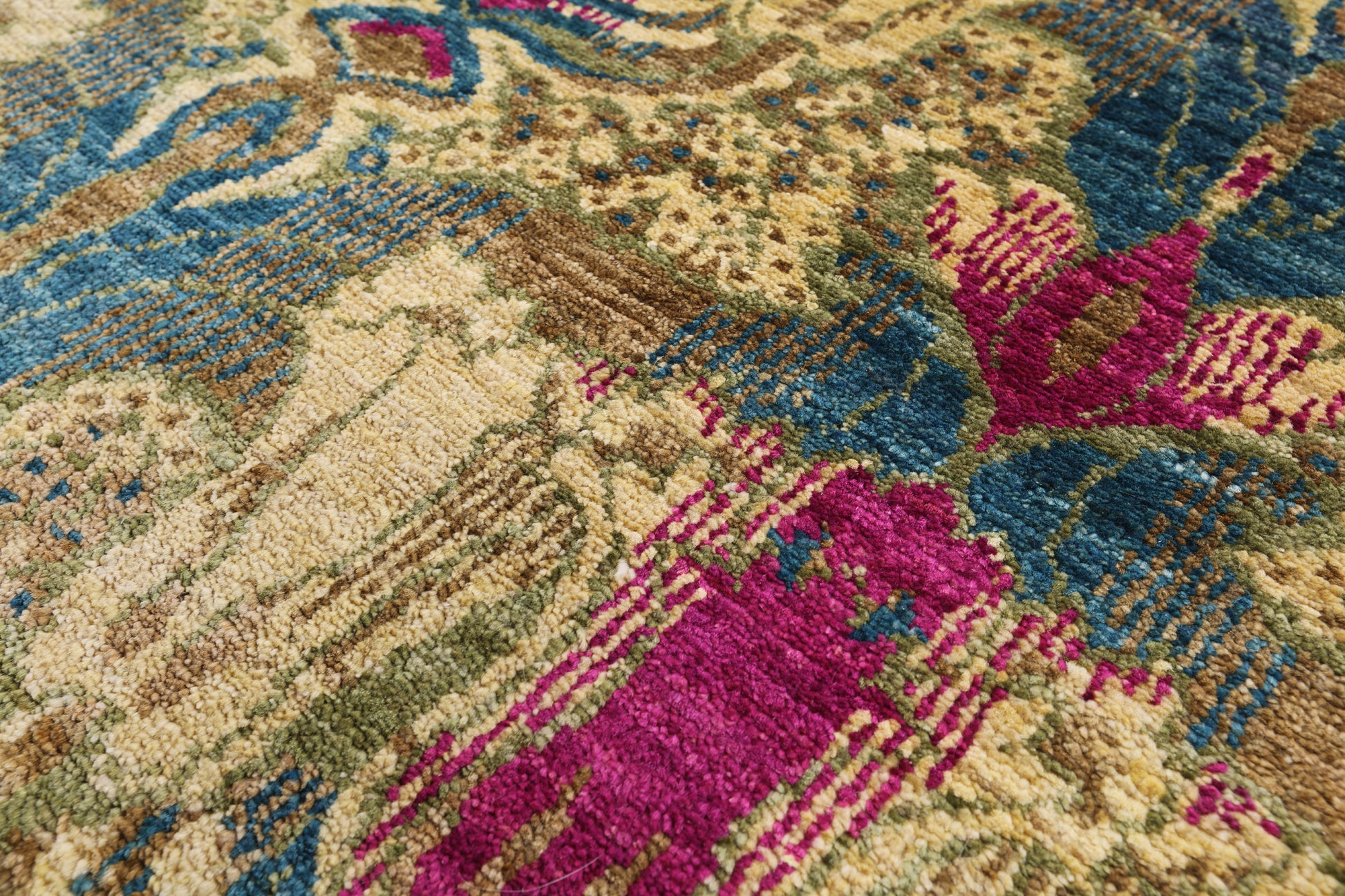 William Morris Hand Knotted Wool Area Rug - 8' 2" X 10' 2" - Golden Nile