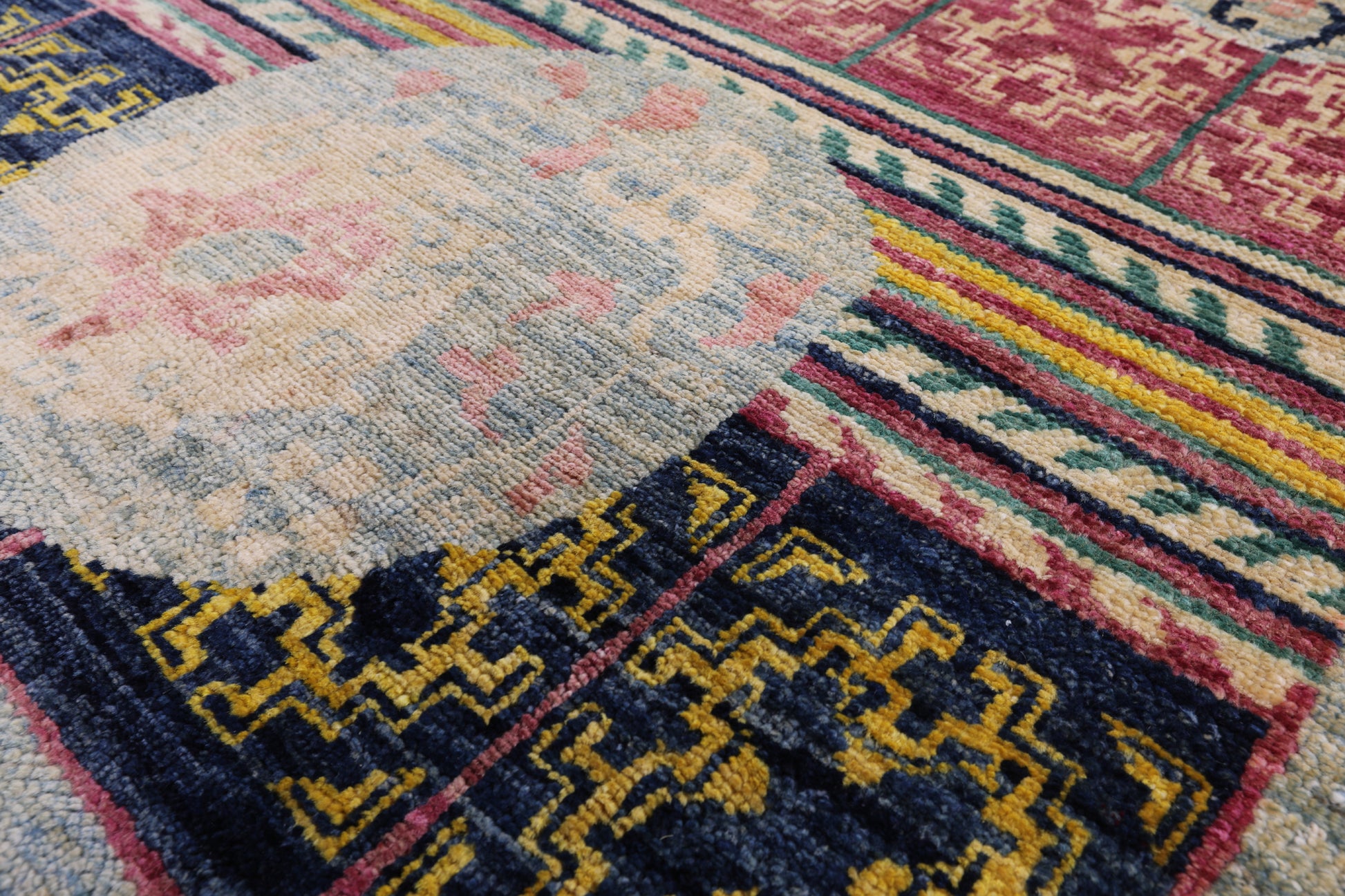 William Morris Handmade Wool Rug  - 7' 10" X 10' 7" - Golden Nile