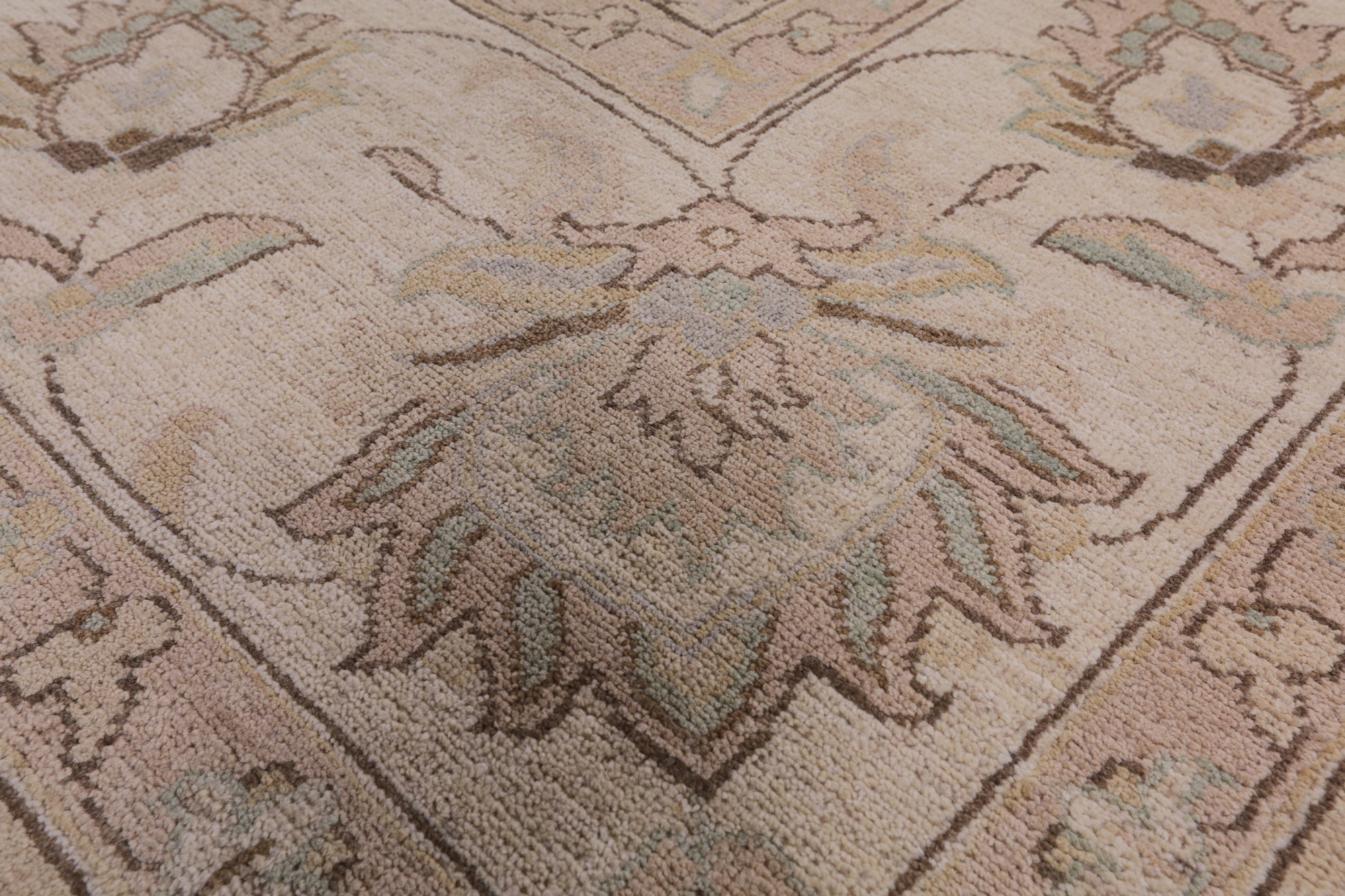Ivory Peshawar Handmade Wool Rug - 9' 1" X 12' 0" - Golden Nile