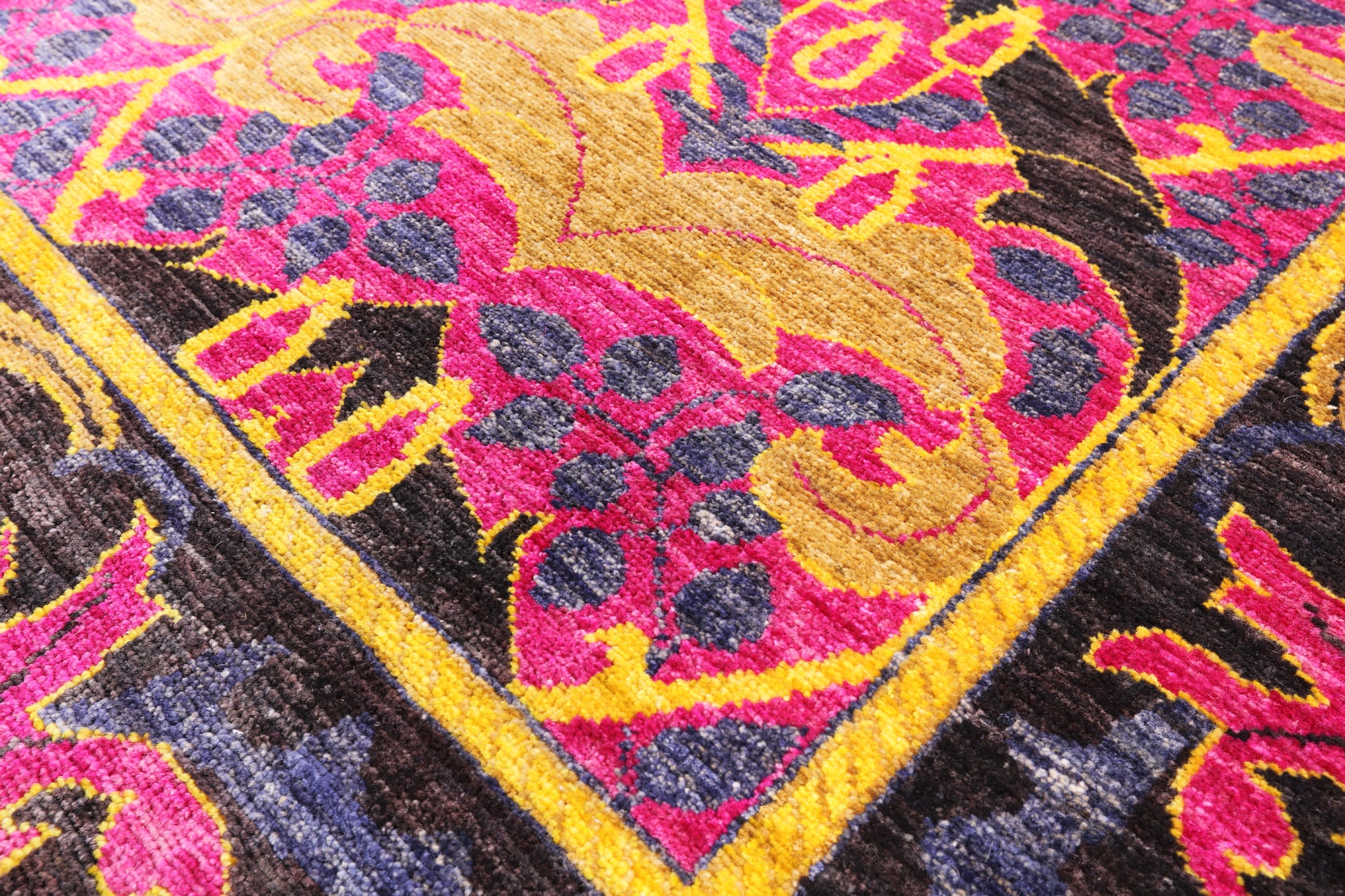 Pink William Morris Hand Knotted Wool Area Rug - 6' 3" X 9' 0" - Golden Nile