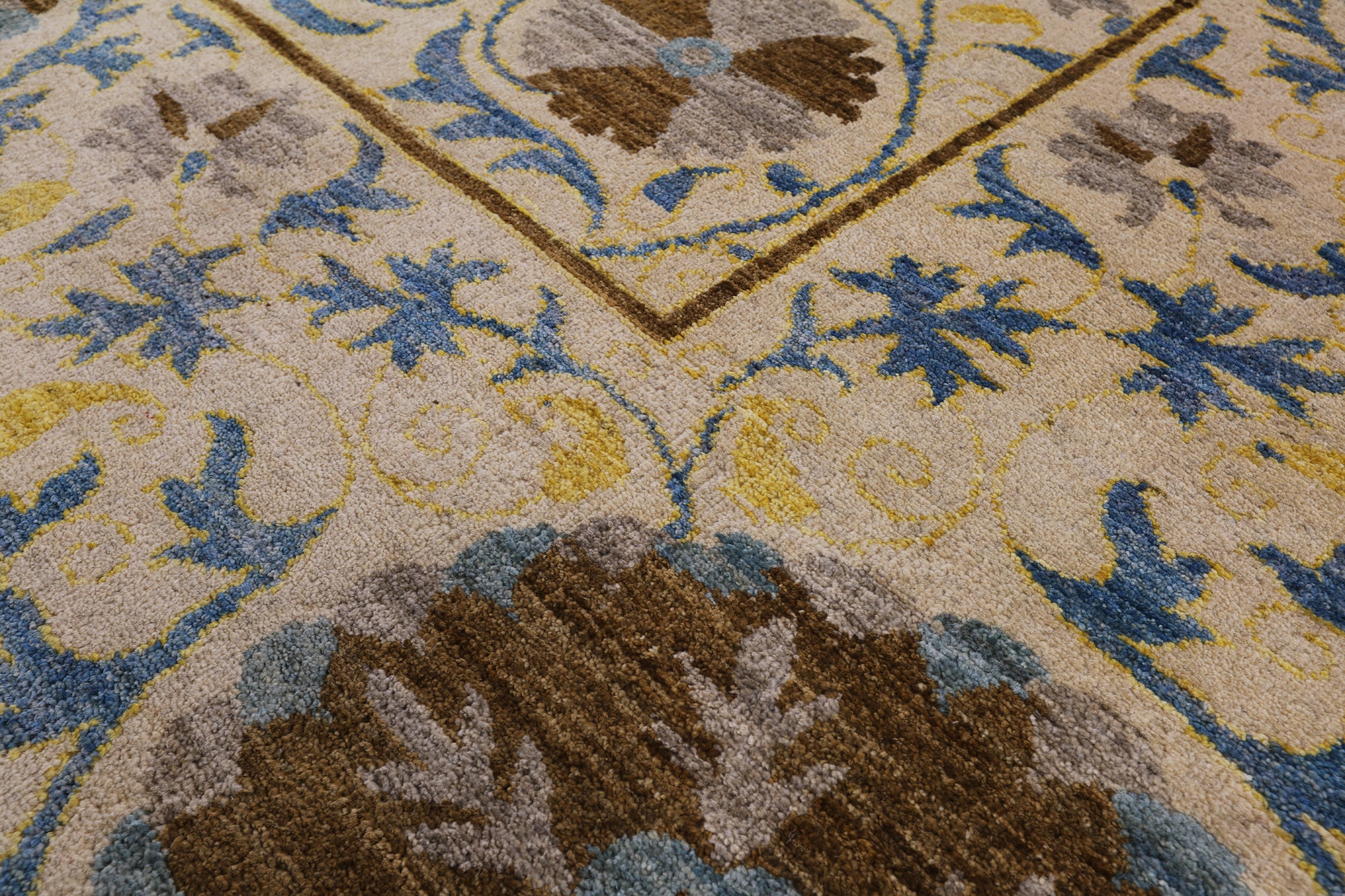 Ivory William Morris Handmade Wool Rug - 9' 3" X 11' 9" - Golden Nile