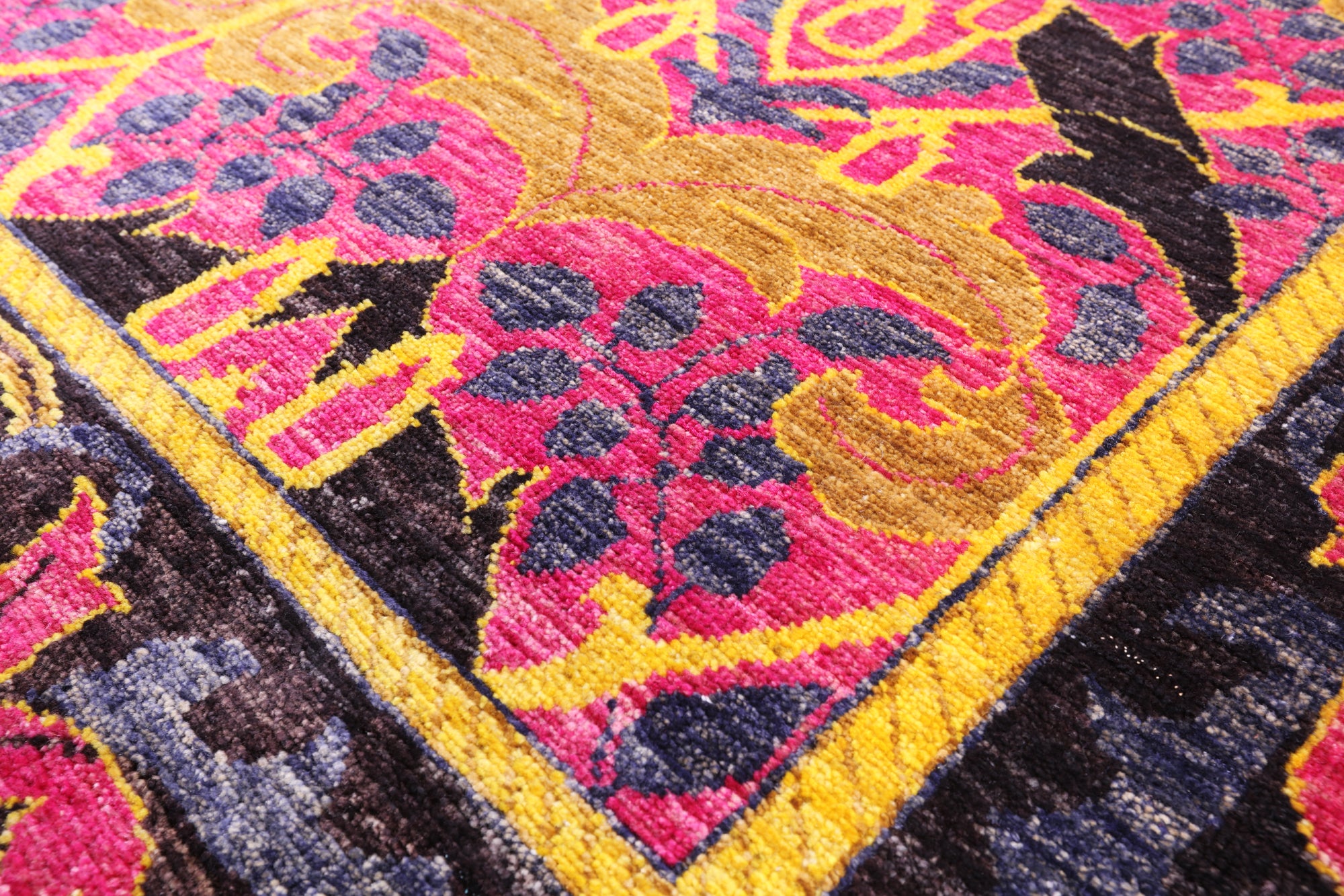 Pink William Morris Hand Knotted Area Rug - 6' 2" X 9' 9" - Golden Nile