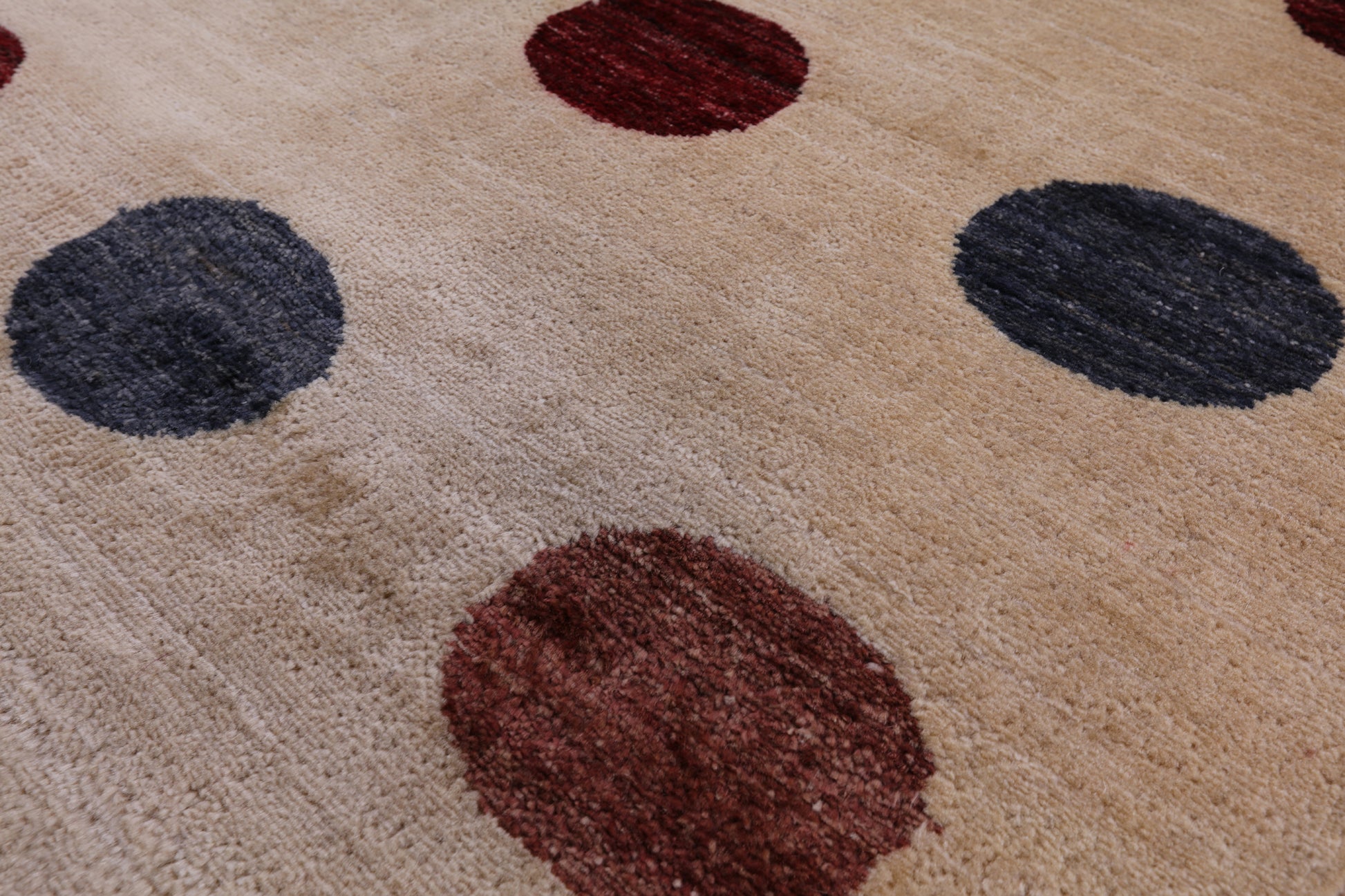 Ivory Persian Gabbeh Hand Knotted Wool Rug - 6' 8" X 9' 7" - Golden Nile