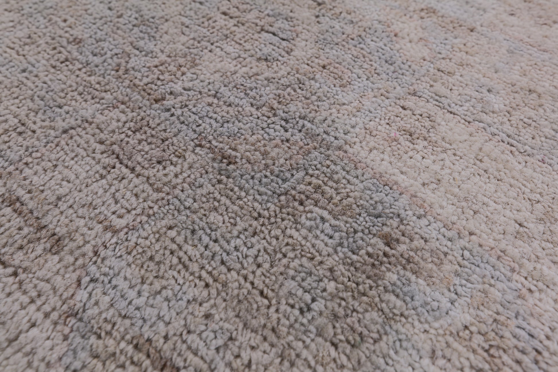 Grey Peshawar White Wash Hand Knotted Area Rug - 4' 10" X 7' 0" - Golden Nile
