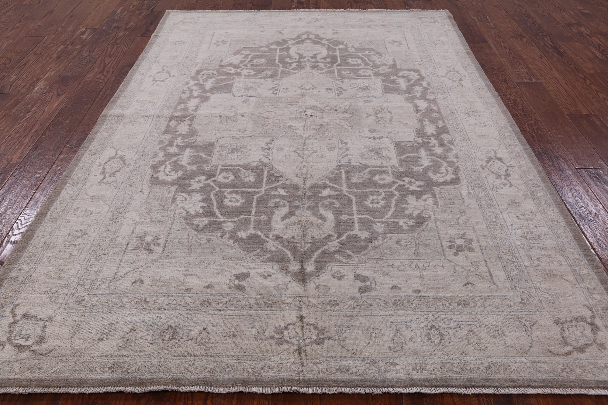 Persian White Wash Handmade Wool Area Rug - 6' 0