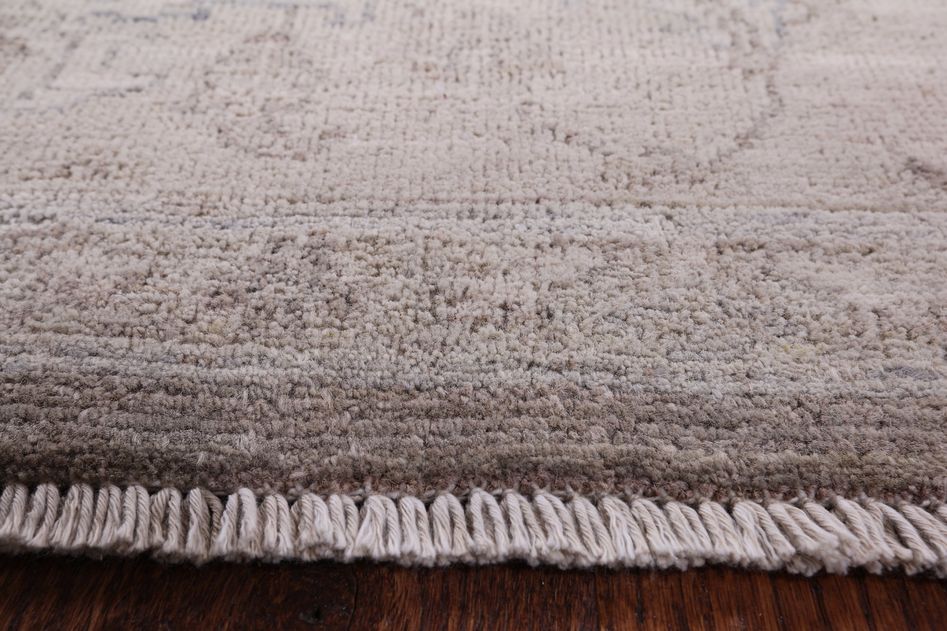 Persian White Wash Handmade Wool Area Rug - 6' 0" X 8' 9" - Golden Nile