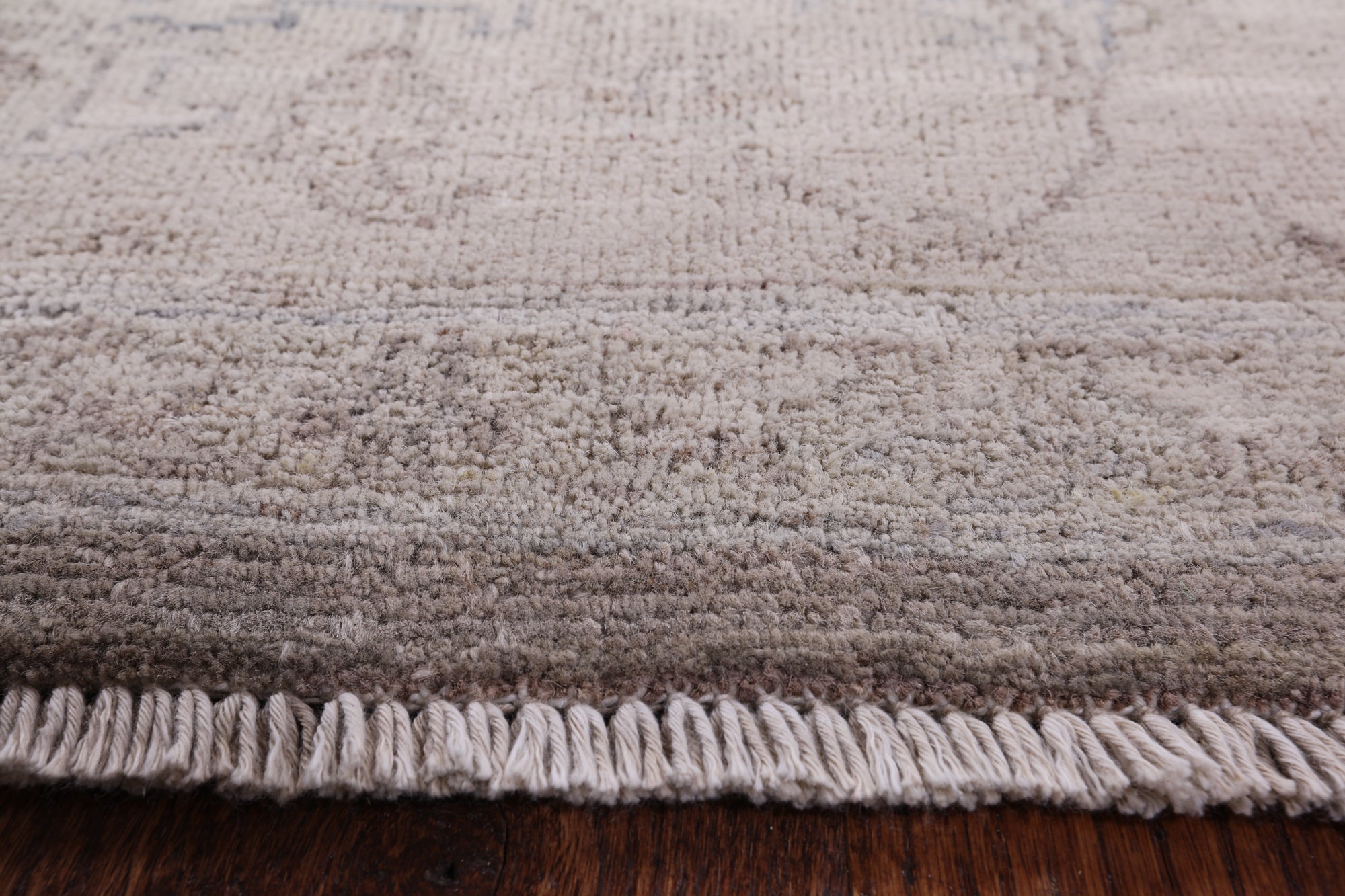 Persian White Wash Handmade Wool Area Rug - 6' 0" X 8' 9" - Golden Nile
