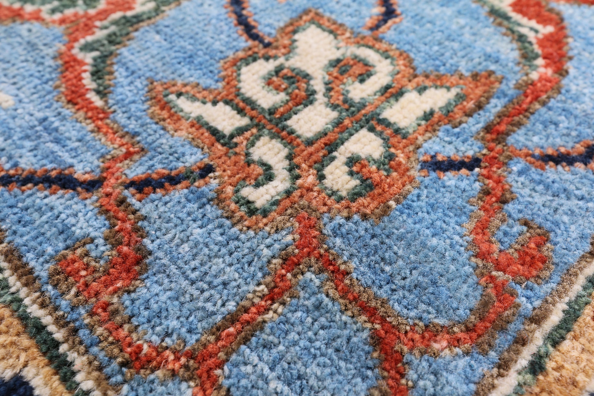 Red Super Fine Serapi Area Rug - 6' 0" X 9' 2" - Golden Nile