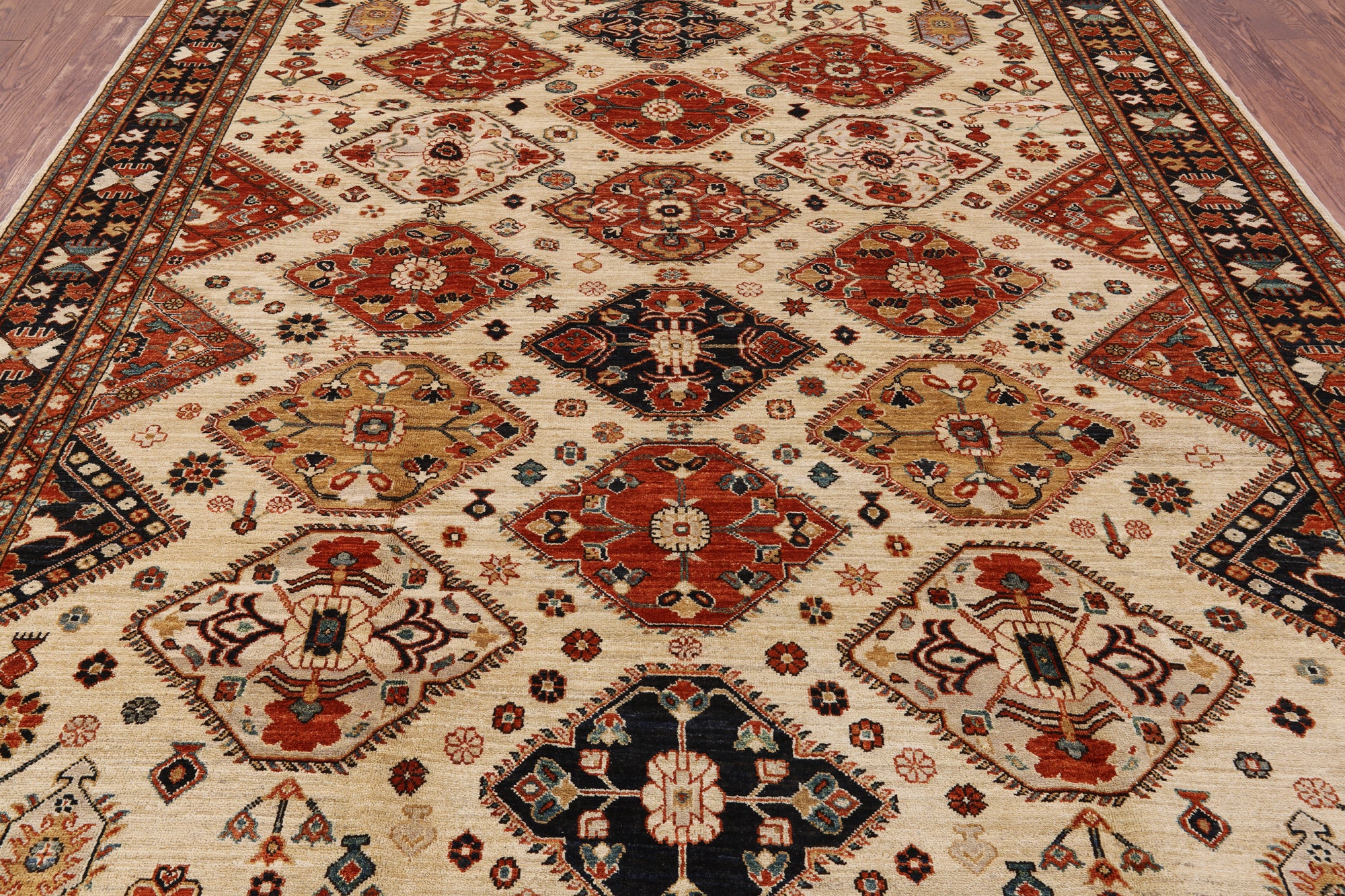 Ivory Fine Serapi Hand Knotted Rug - 8' 5" X 10' 1" - Golden Nile