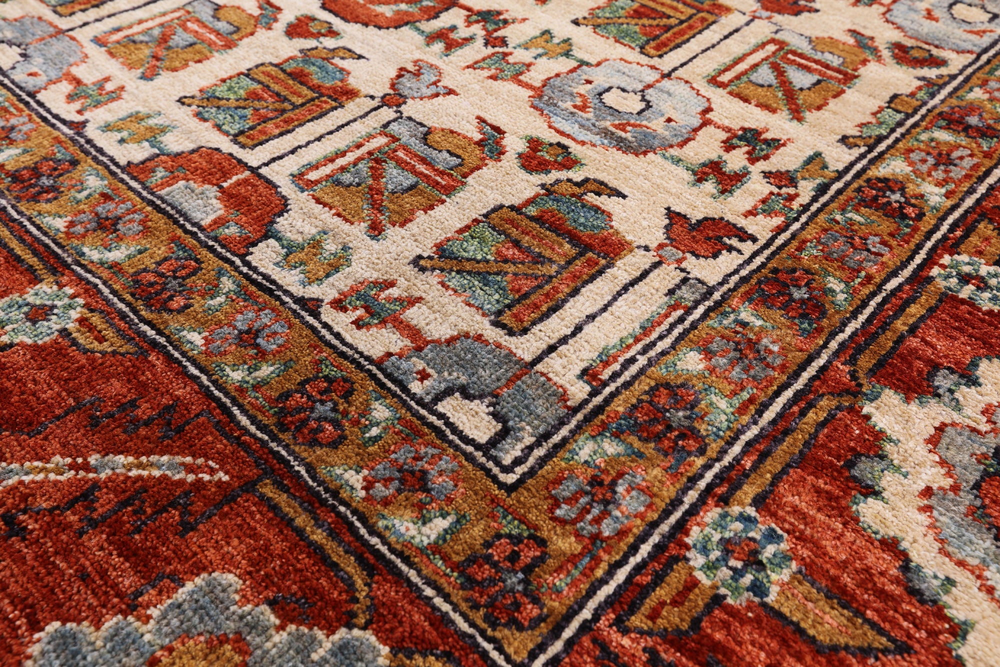 Ivory Fine Serapi Handmade Area Rug - 6' 2" X 9' 2" - Golden Nile