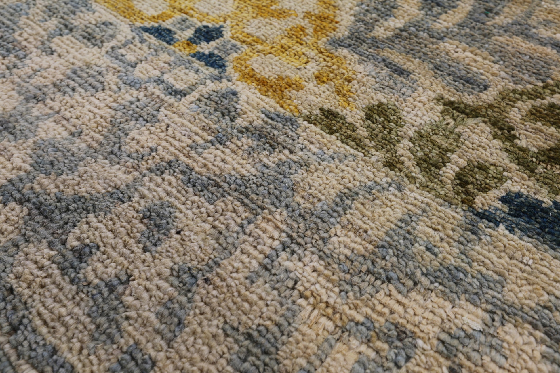 Ikat Hand Knotted Wool Area Rug - 7' 10" X 10' 1" - Golden Nile