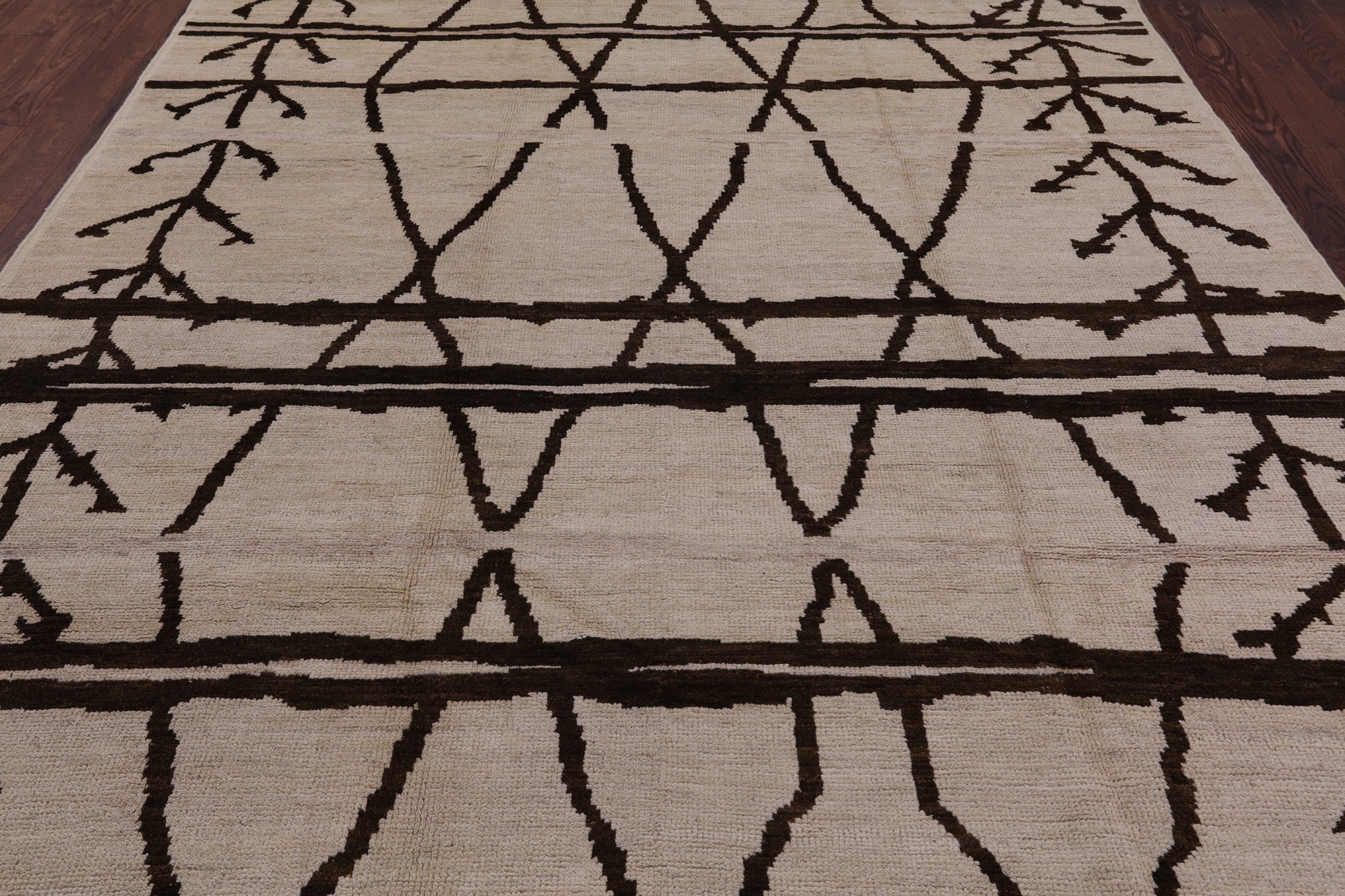 Ivory Moroccan Hand Knotted Area Rug - 7' 10" X 10' 1" - Golden Nile