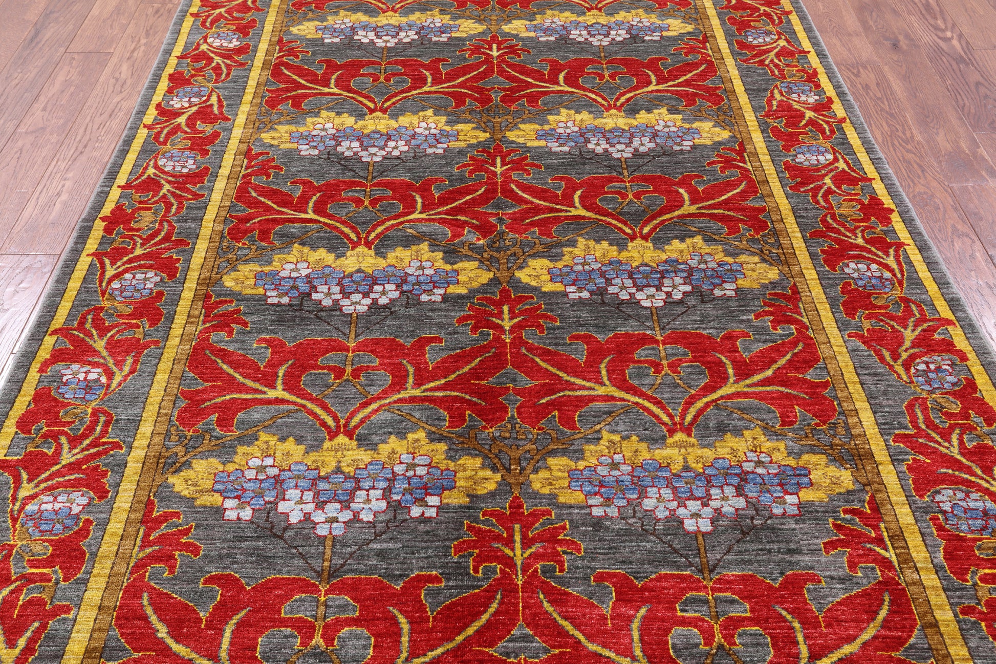 Grey William Morris Handmade Wool Area Rug - 6' 0" X 8' 8" - Golden Nile