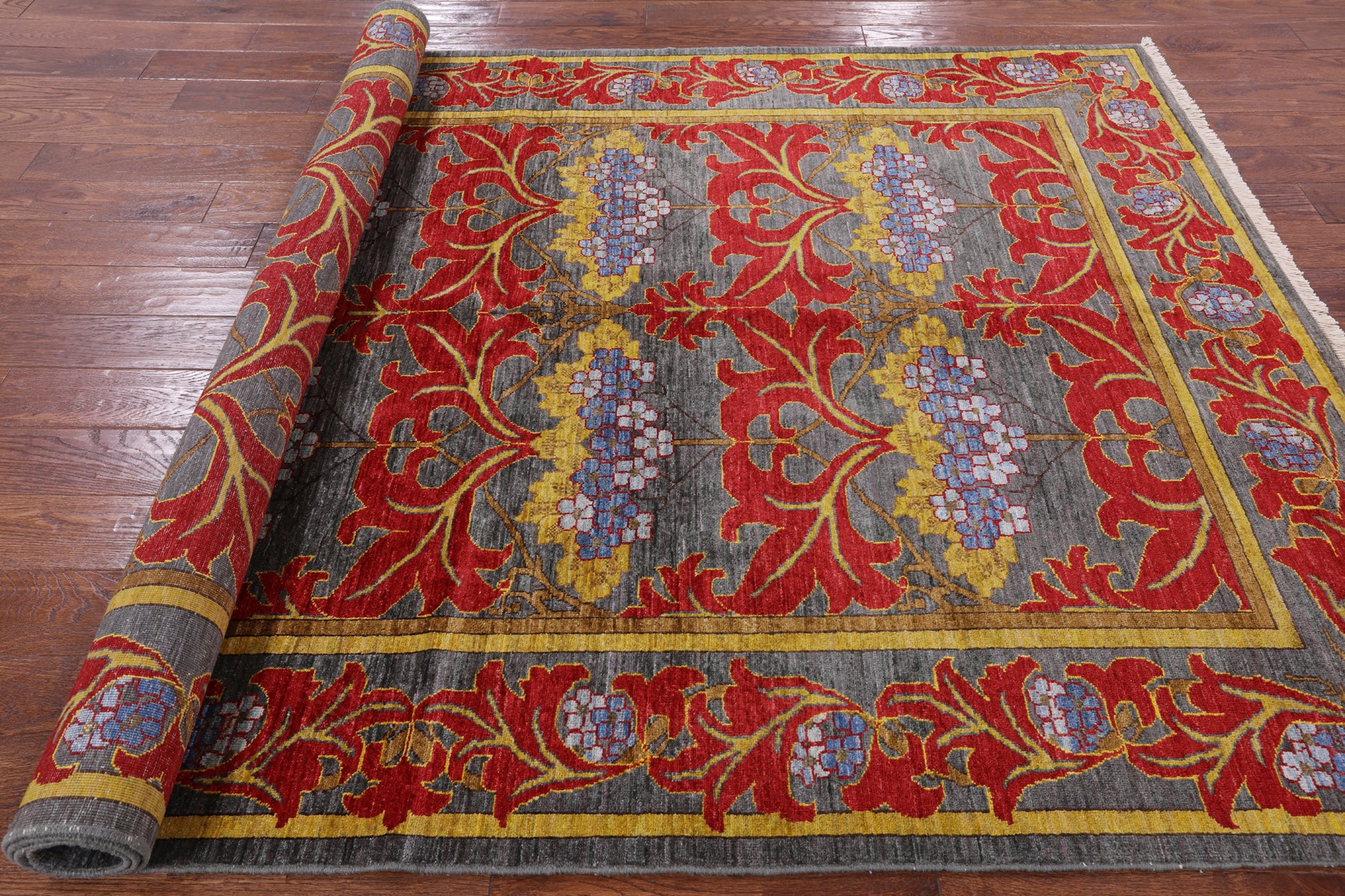 Grey William Morris Handmade Wool Area Rug - 6' 0" X 8' 8" - Golden Nile