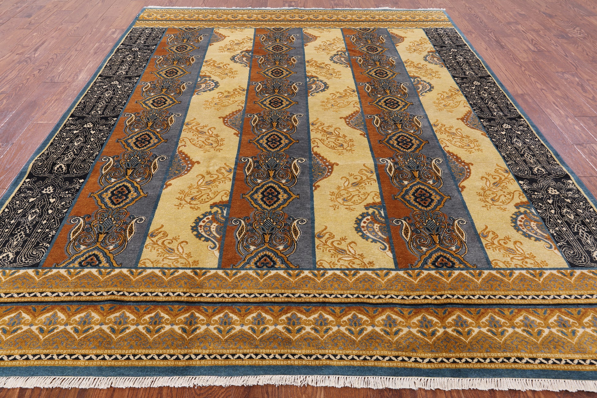 William Morris Handmade Wool Area Rug - 8' 1" X 10' 0" - Golden Nile
