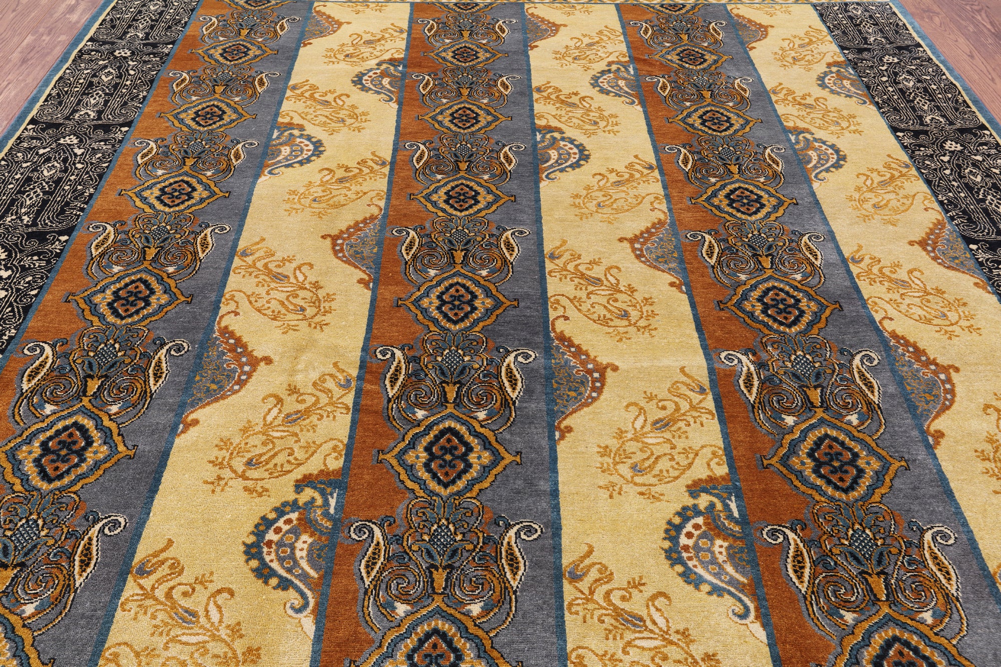 William Morris Handmade Wool Area Rug - 8' 1" X 10' 0" - Golden Nile