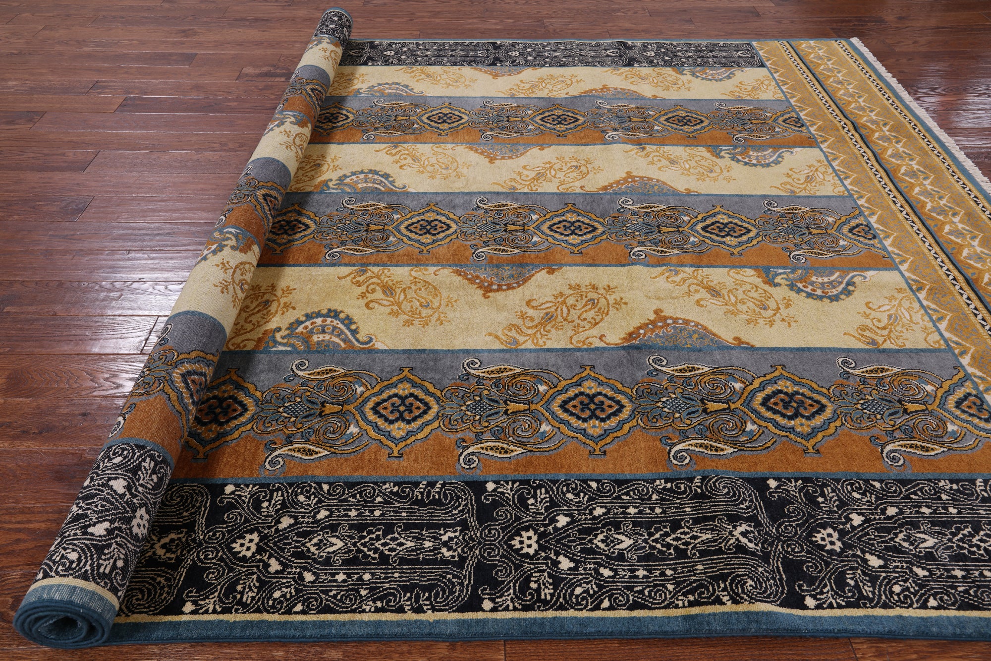 William Morris Handmade Wool Area Rug - 8' 1" X 10' 0" - Golden Nile