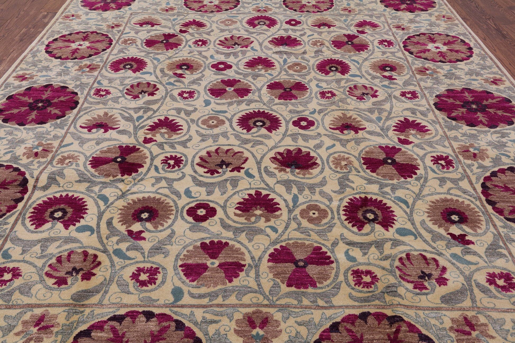 Ivory William Morris Handmade Wool Area Rug - 8' 3" X 10' 3" - Golden Nile