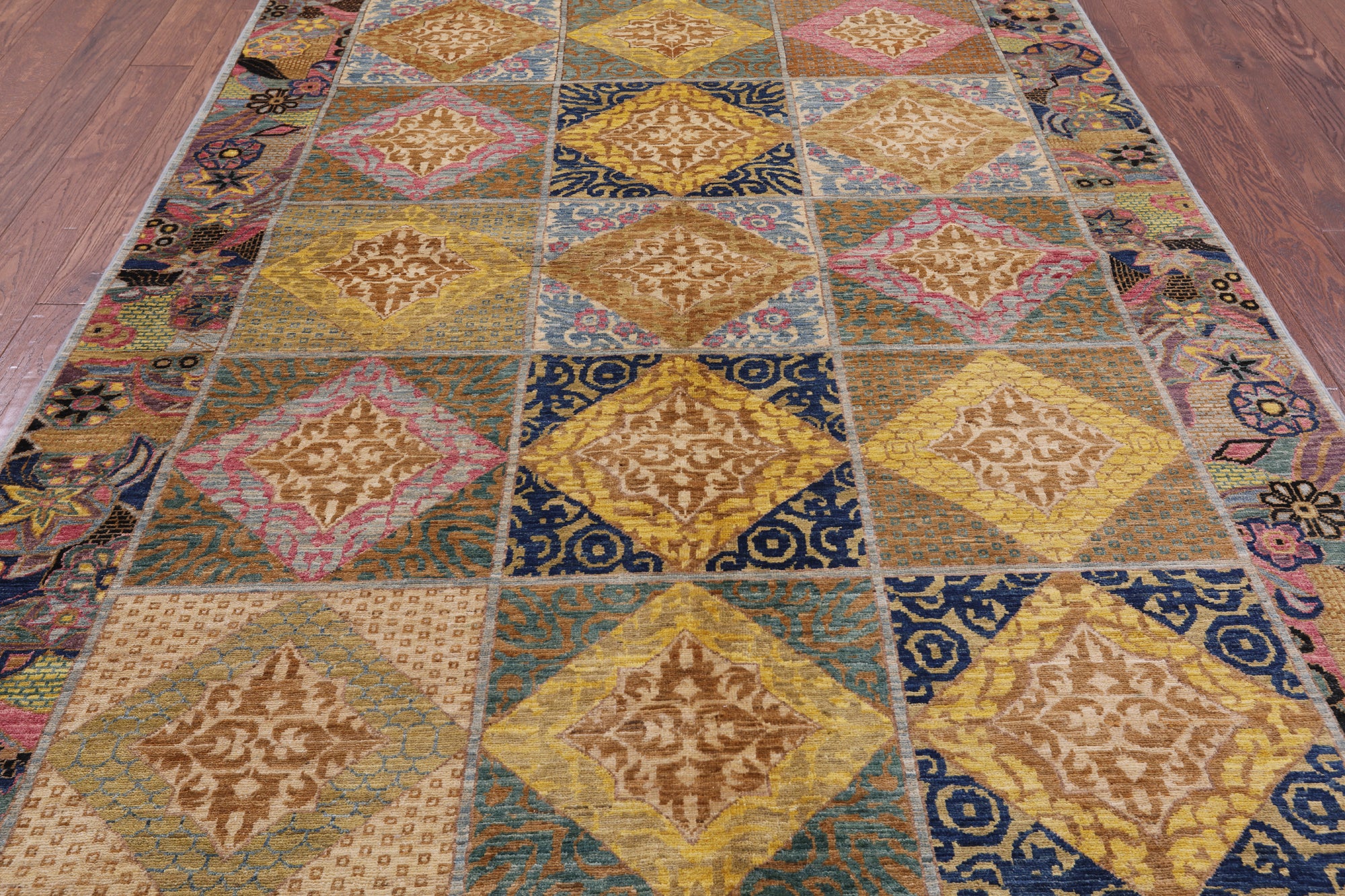 William Morris Handmade Wool Area Rug - 6' 0" X 8' 10" - Golden Nile