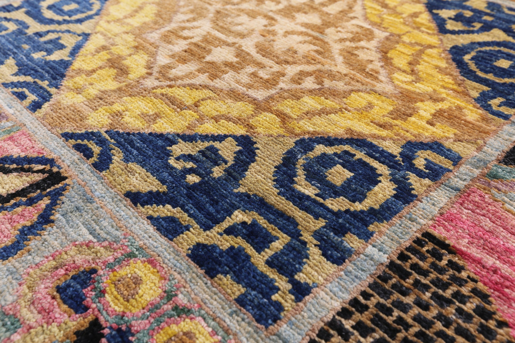 William Morris Handmade Wool Area Rug - 6' 0" X 8' 10" - Golden Nile