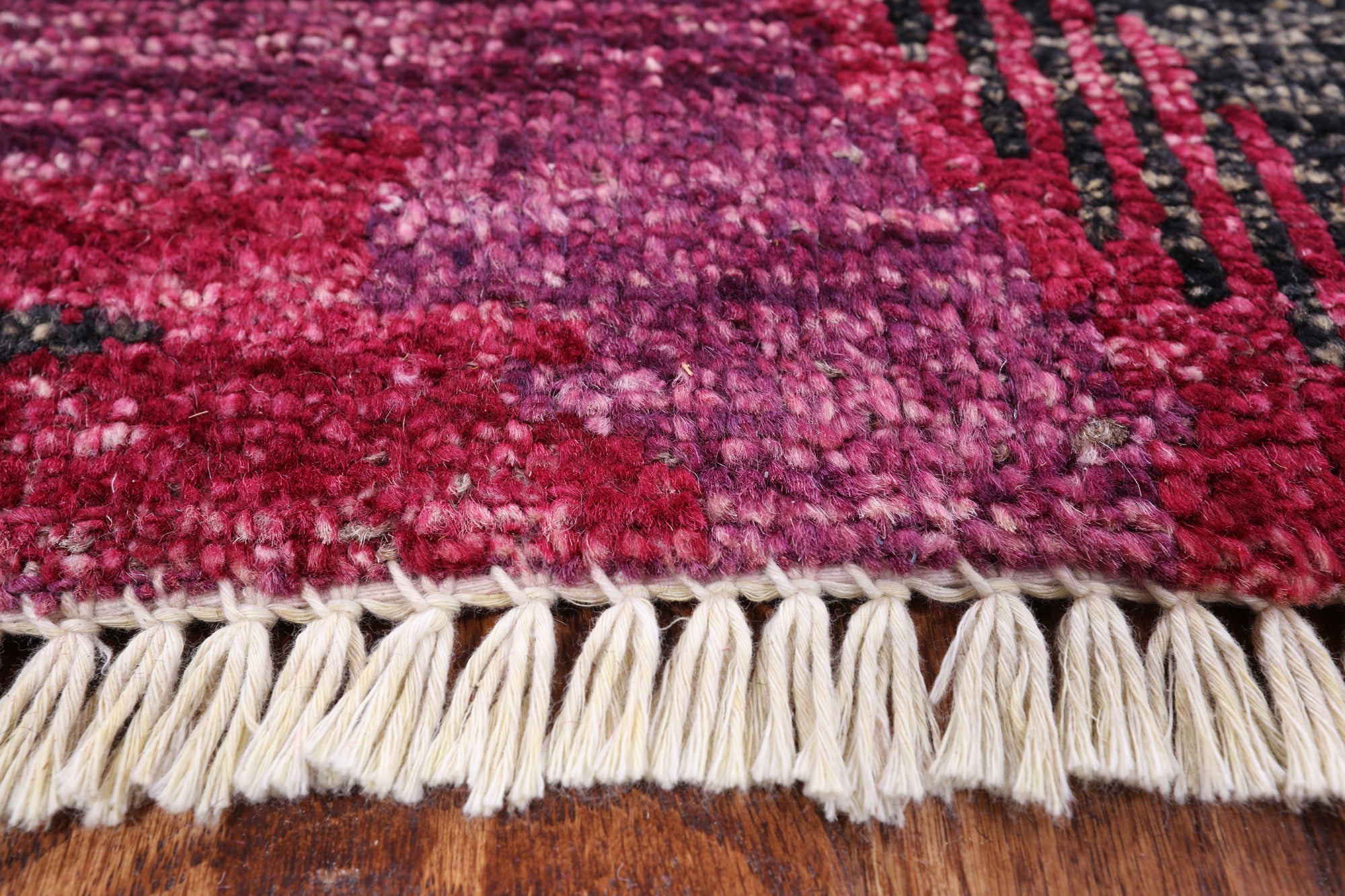 Ikat Hand Knotted Wool Area Rug - 5' 9" X 9' 0" - Golden Nile