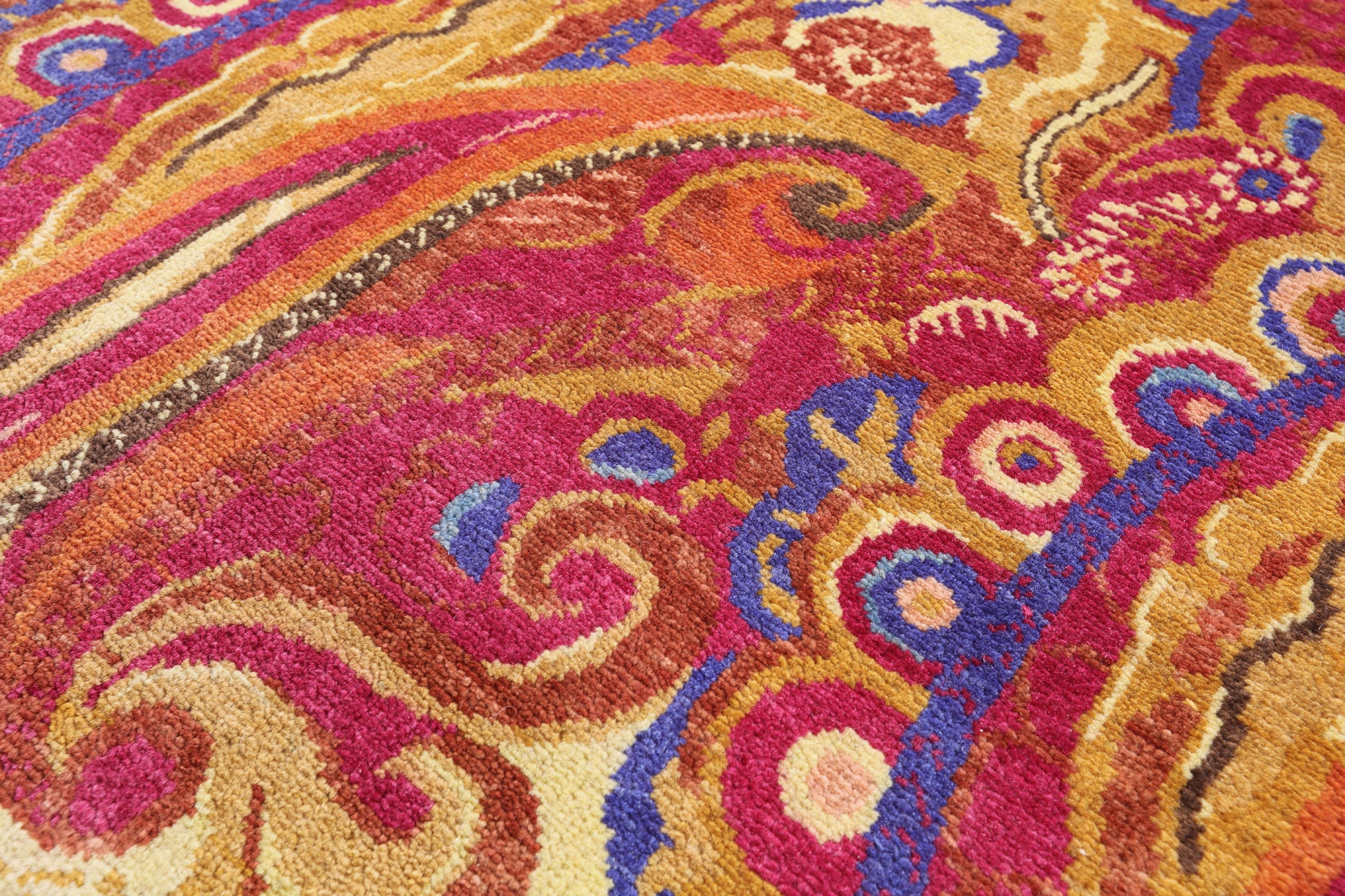 William Morris Handmade Area Rug - 6' 1" X 9' 1" - Golden Nile