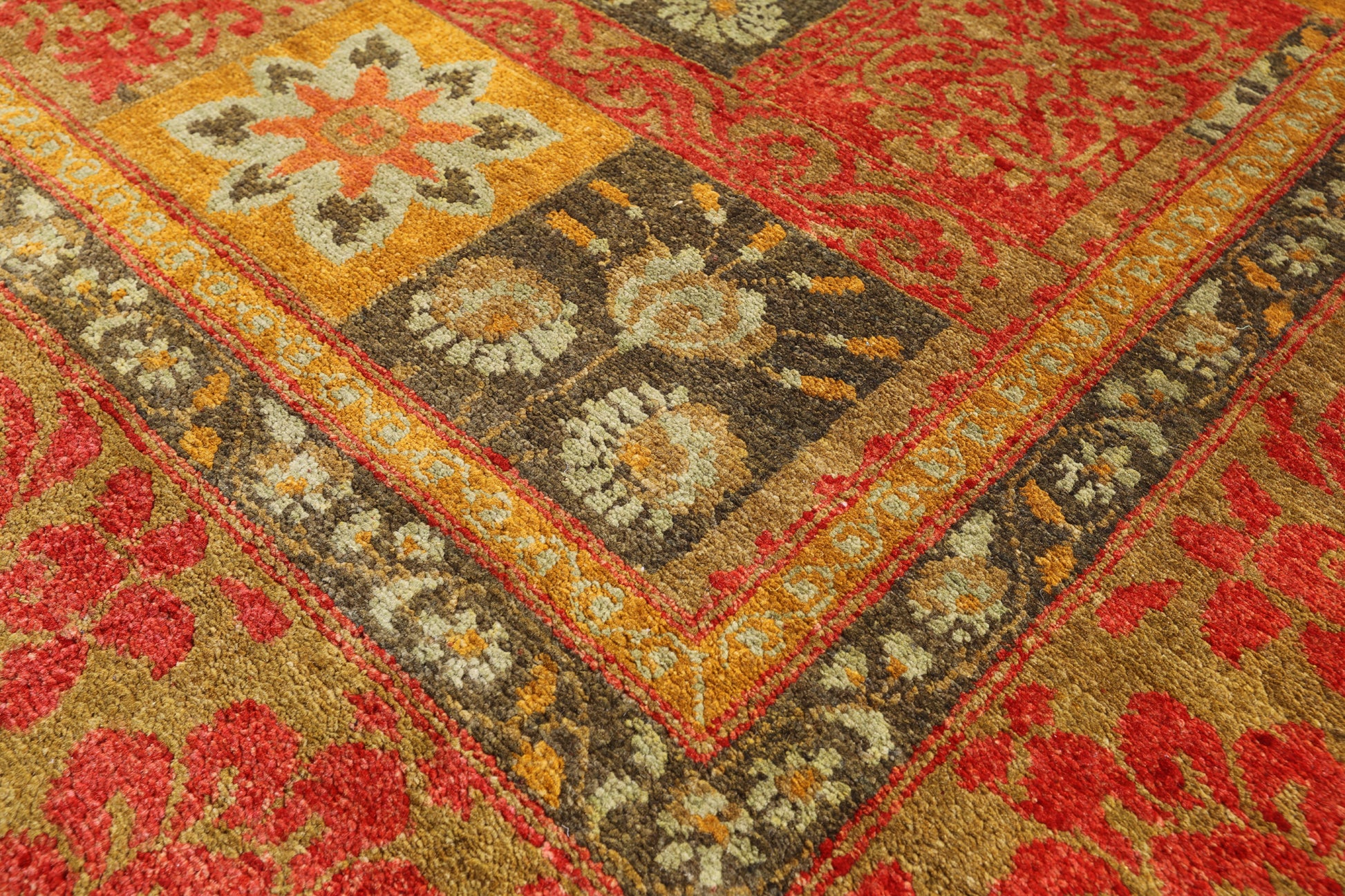 William Morris Hand Knotted Wool Area Rug - 6' 1" X 8' 7" - Golden Nile