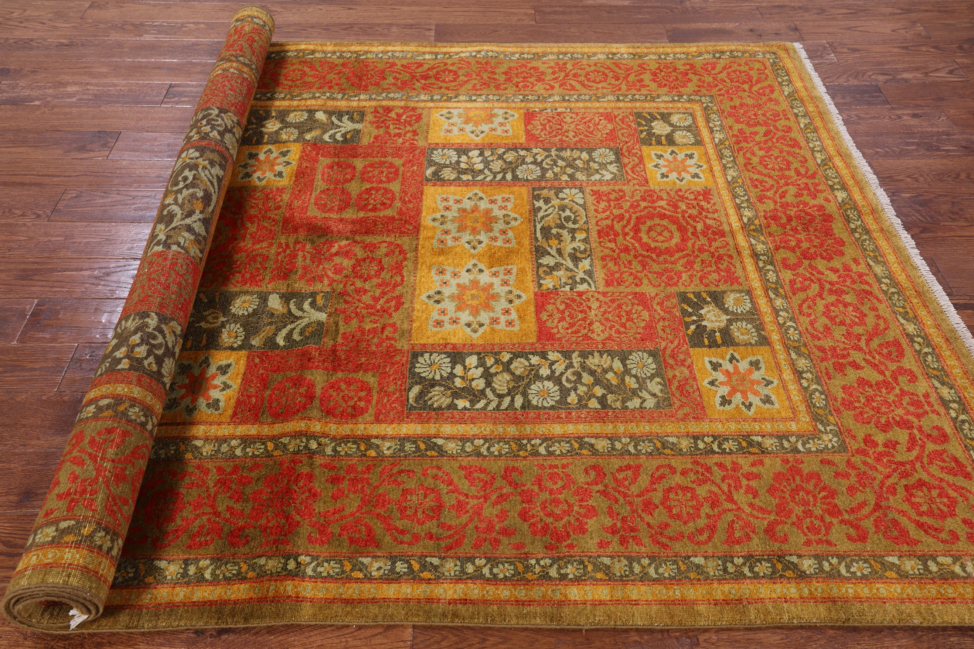 William Morris Hand Knotted Wool Area Rug - 6' 1" X 8' 7" - Golden Nile