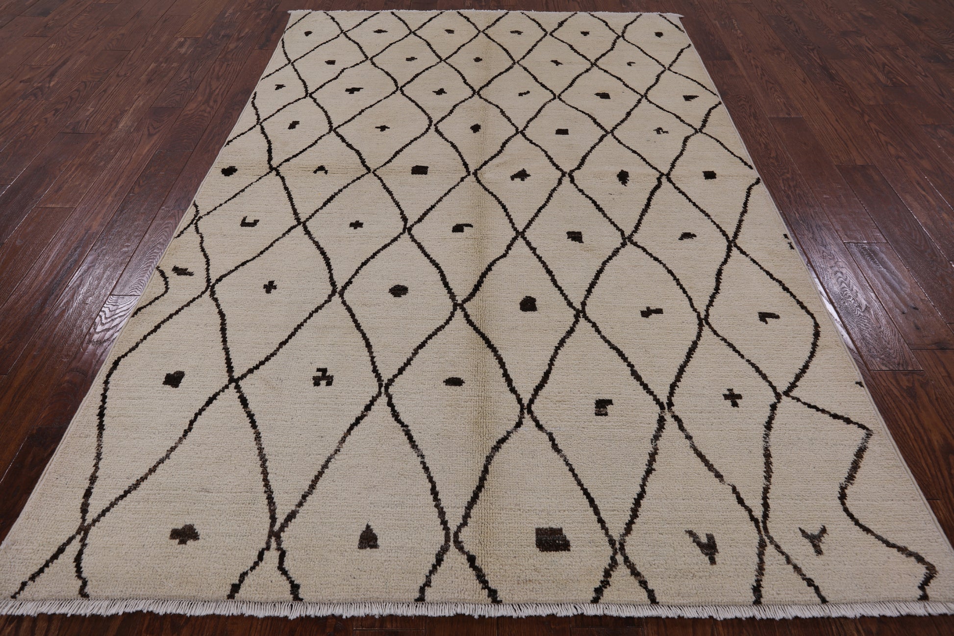 Ivory Tribal Moroccan Hand Knotted Area Rug - 6' 0" X 9' 1" - Golden Nile