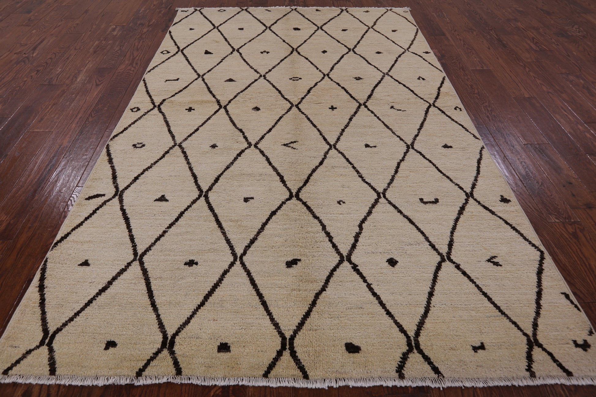 Ivory Tribal Moroccan Hand Knotted Wool Rug - 6' 0" X 9' 2" - Golden Nile