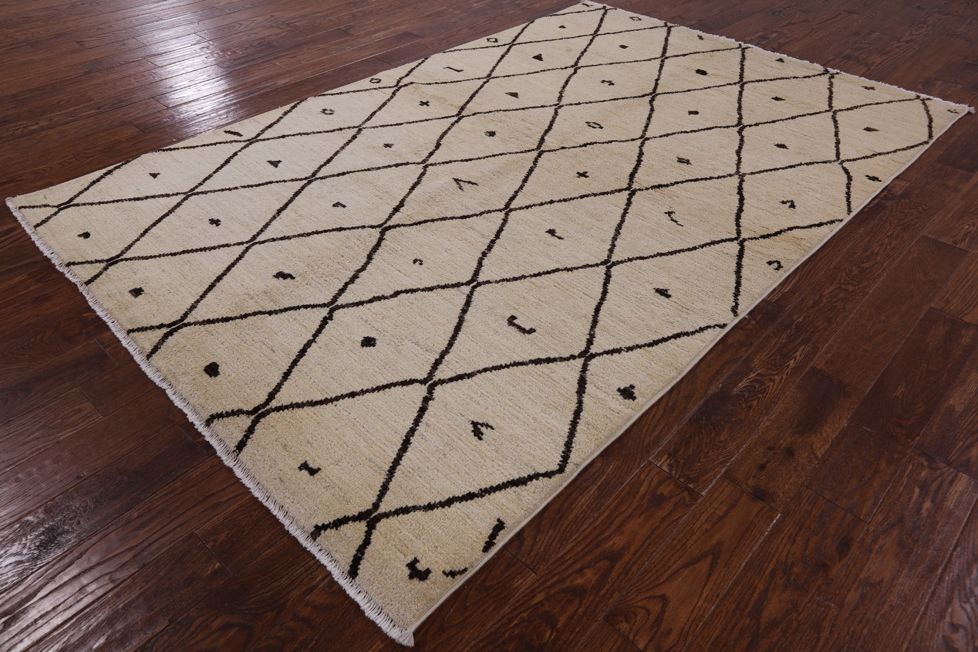 Ivory Tribal Moroccan Hand Knotted Wool Rug - 6' 0" X 9' 2" - Golden Nile