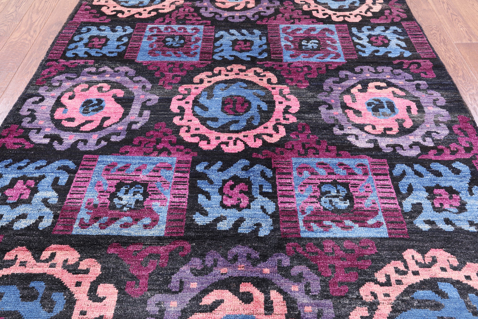 Ikat Handmade Wool Area Rug - 6' 2" X 8' 9" - Golden Nile