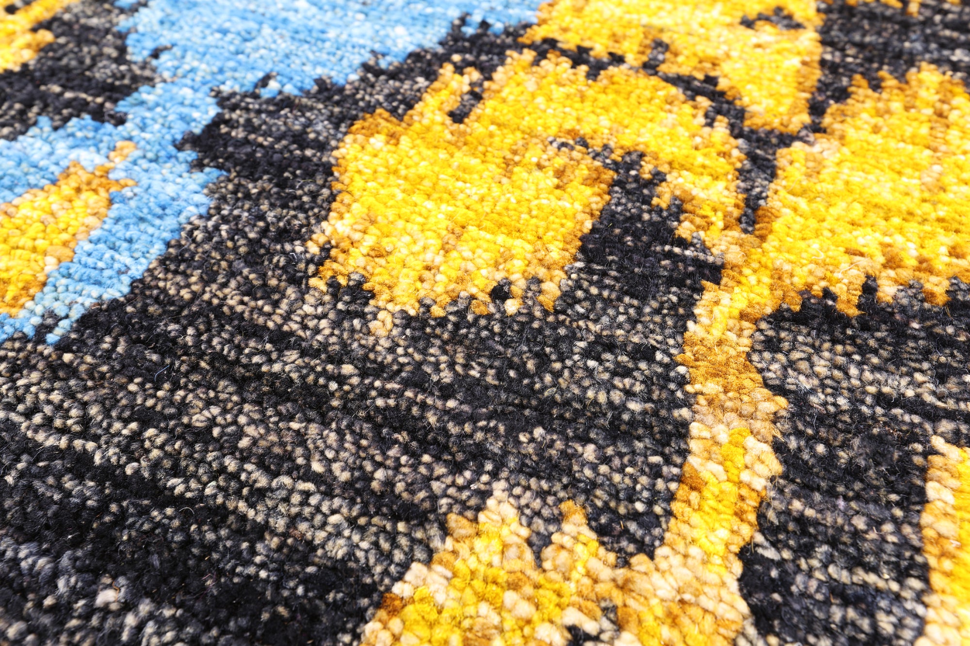 Square Ikat Handmade Wool Area Rug - 7' 10" X 8' 2" - Golden Nile