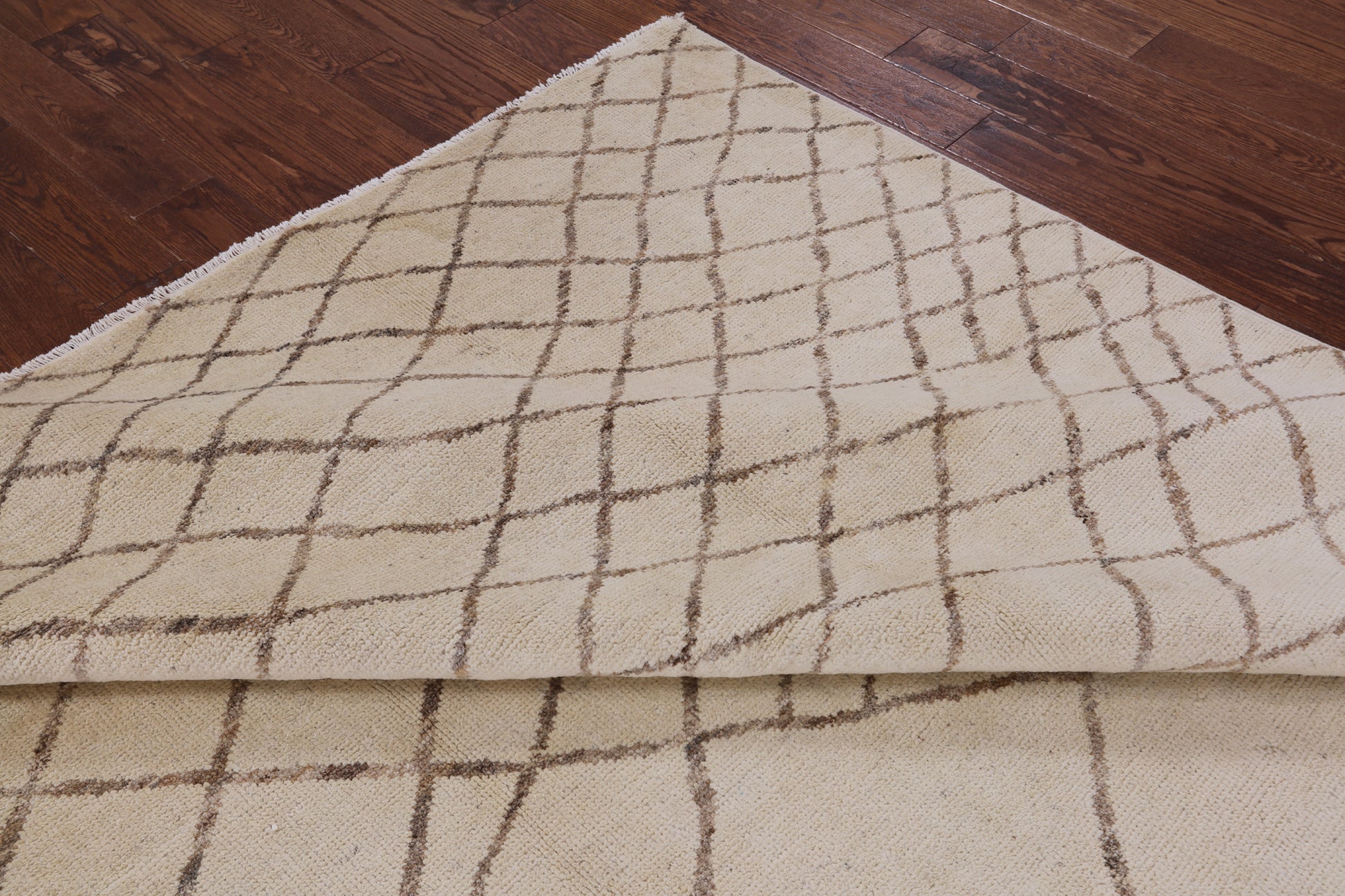 Ivory Moroccan Handmade Wool Area Rug - 7' 10" X 10' 3" - Golden Nile