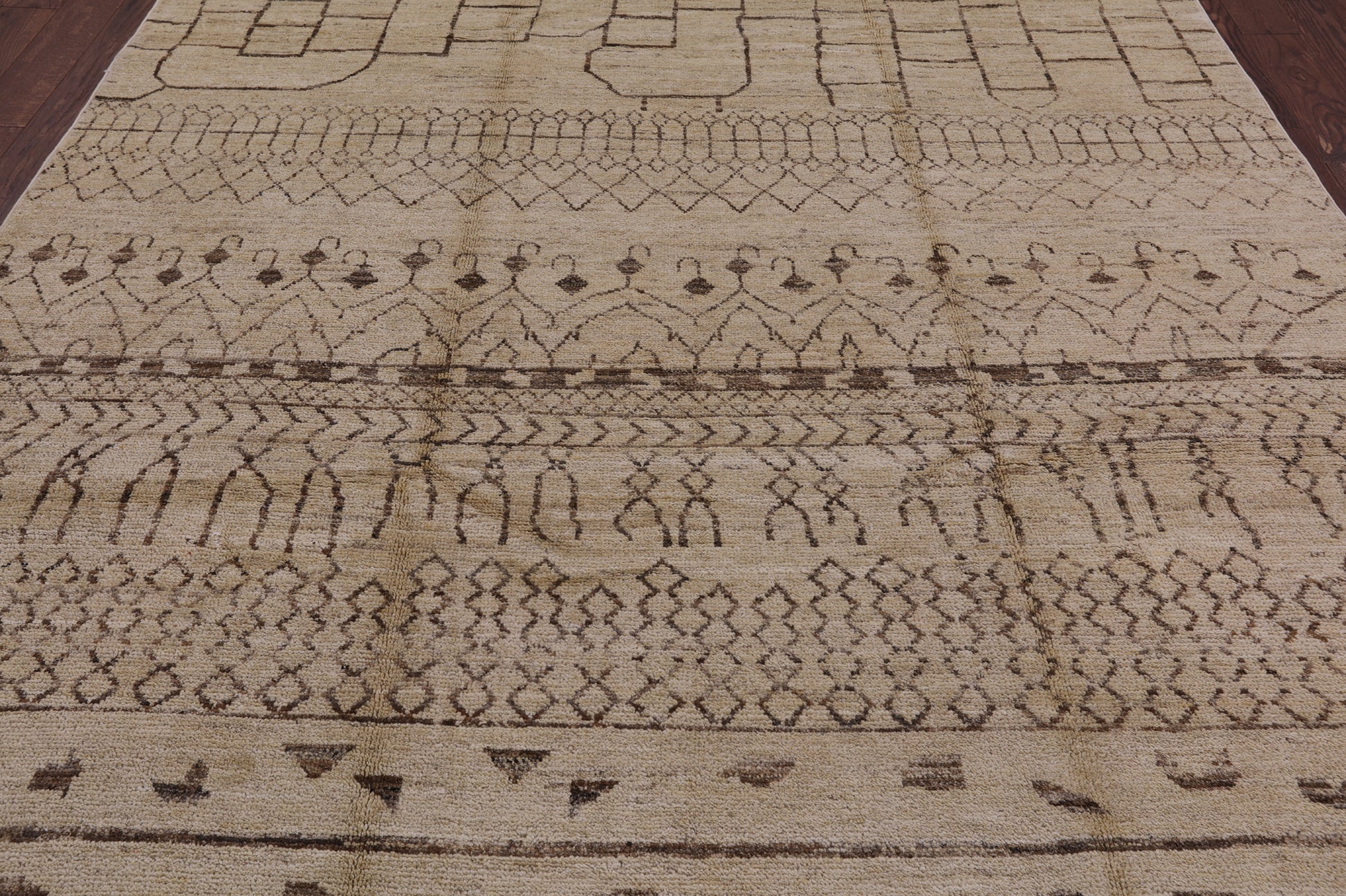 Ivory Tribal Moroccan Hand Knotted Area Rug - 8' 0" X 10' 8" - Golden Nile