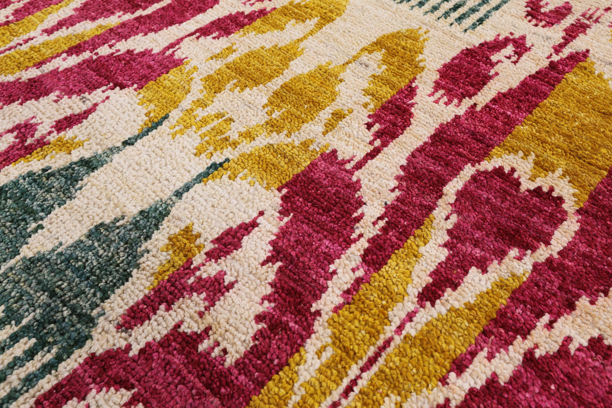 Ikat Hand Knotted Wool Area Rug - 7' 10" X 10' 5" - Golden Nile