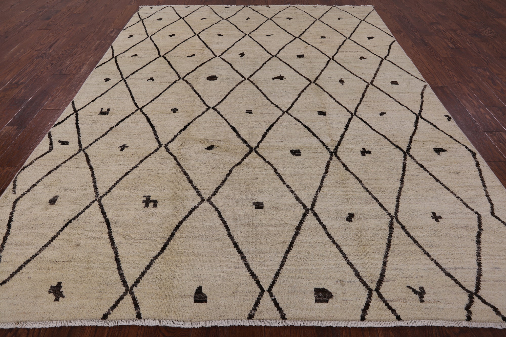 Ivory Moroccan Handmade Wool Rug - 7' 10" X 10' 2" - Golden Nile