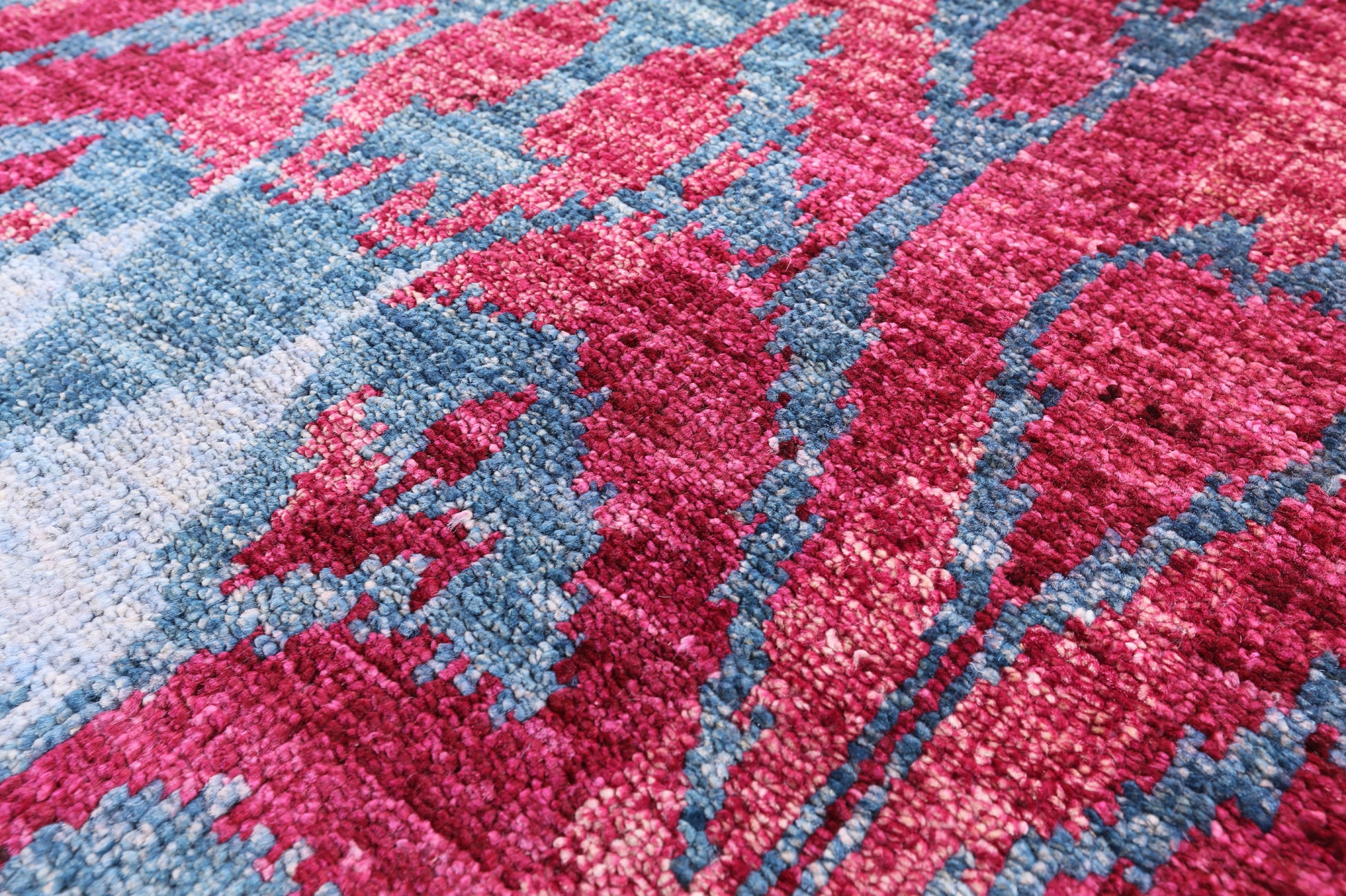 Ikat Hand Knotted Area Rug - 7' 10" X 9' 10" - Golden Nile