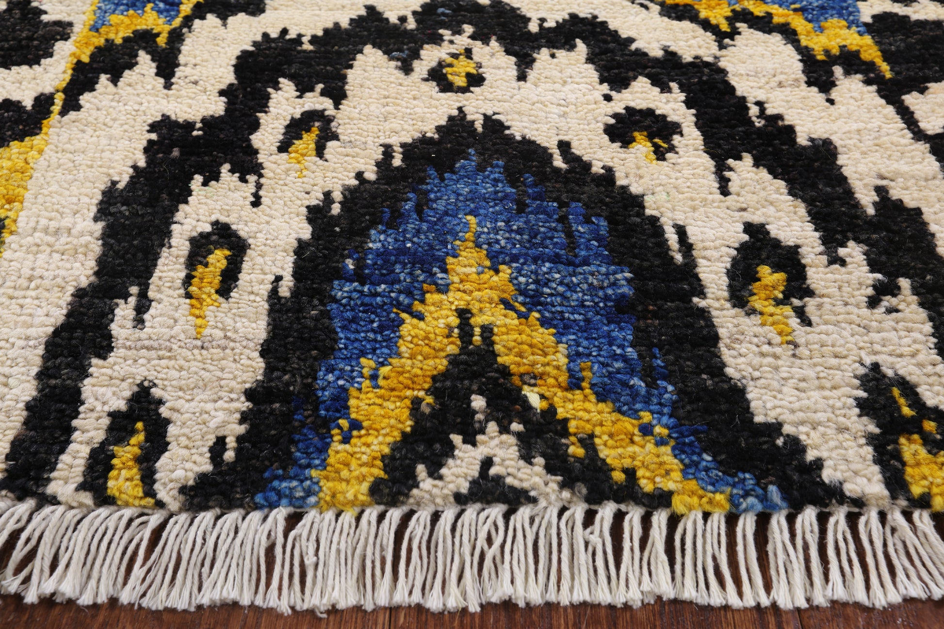 Ikat Hand Knotted Wool Area Rug - 6' 1" X 12' 1" - Golden Nile