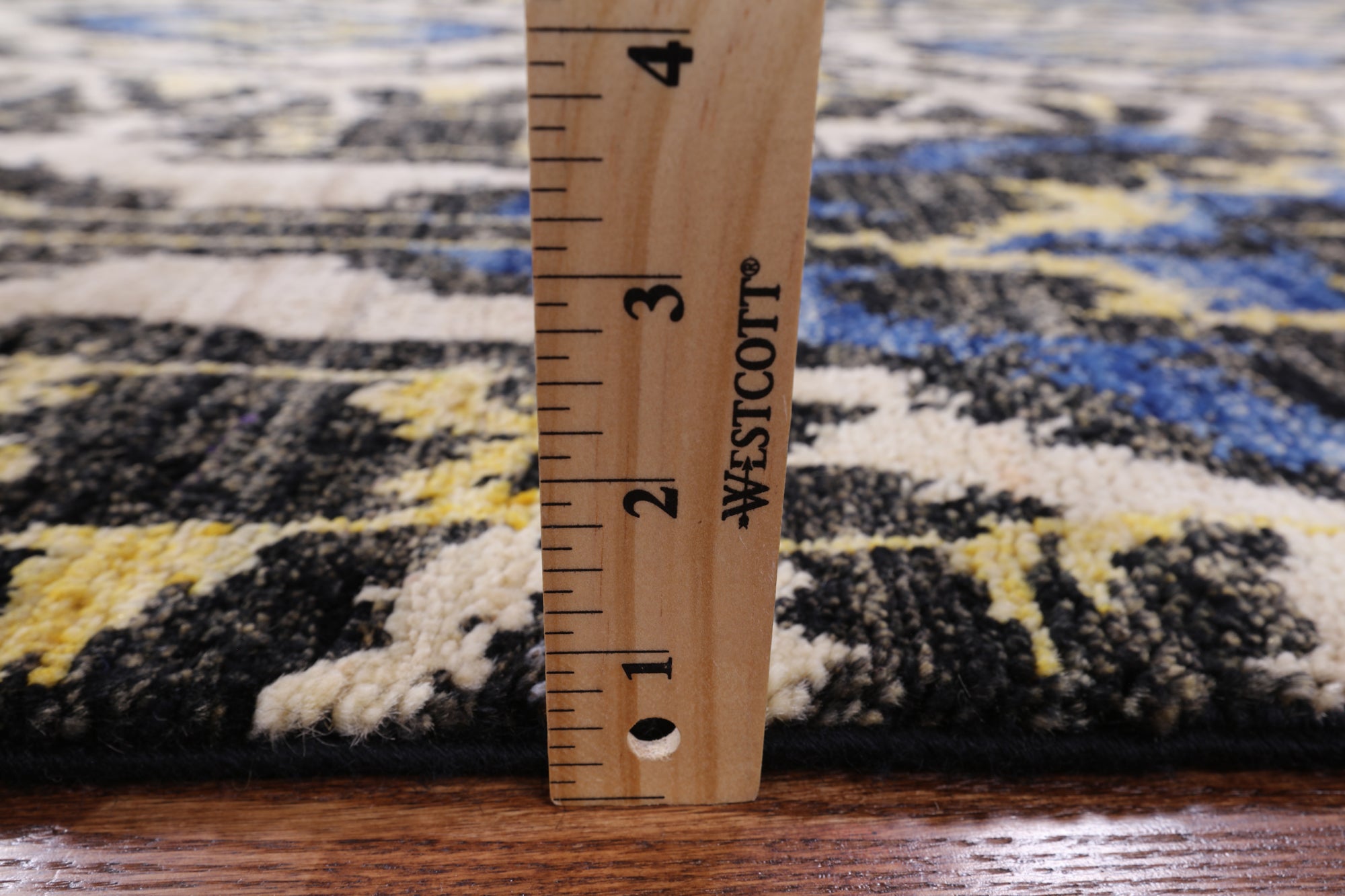 Ikat Hand Knotted Wool Area Rug - 4' 0" X 5' 10" - Golden Nile