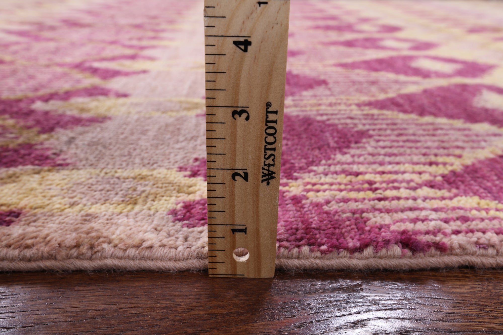 Ikat Handmade Area Rug - 4' 10" X 8' 3" - Golden Nile