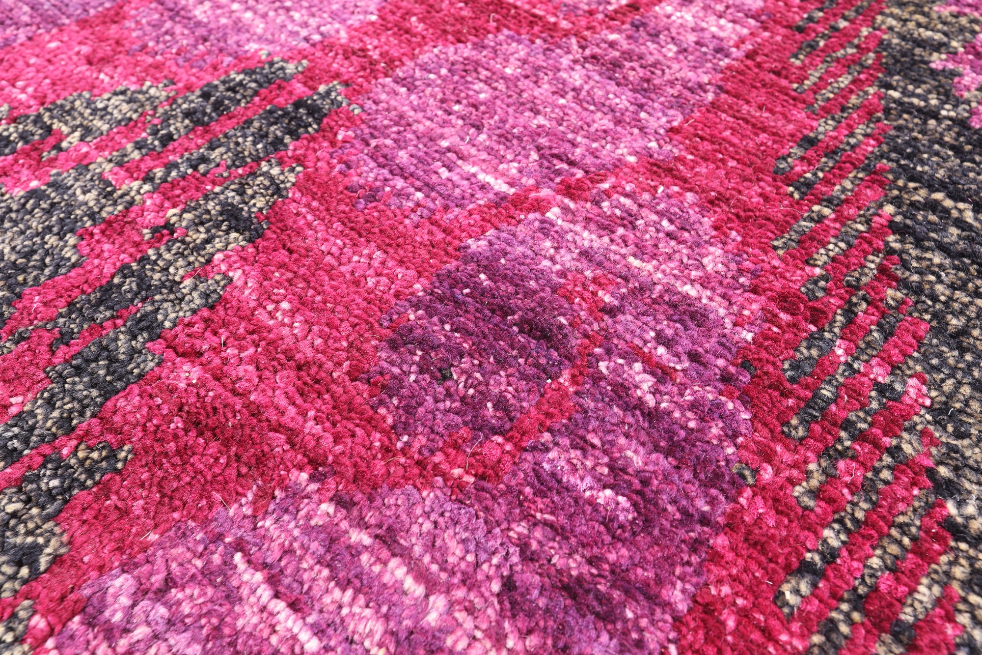 Ikat Hand Knotted Wool Rug - 5' 10" X 8' 10" - Golden Nile
