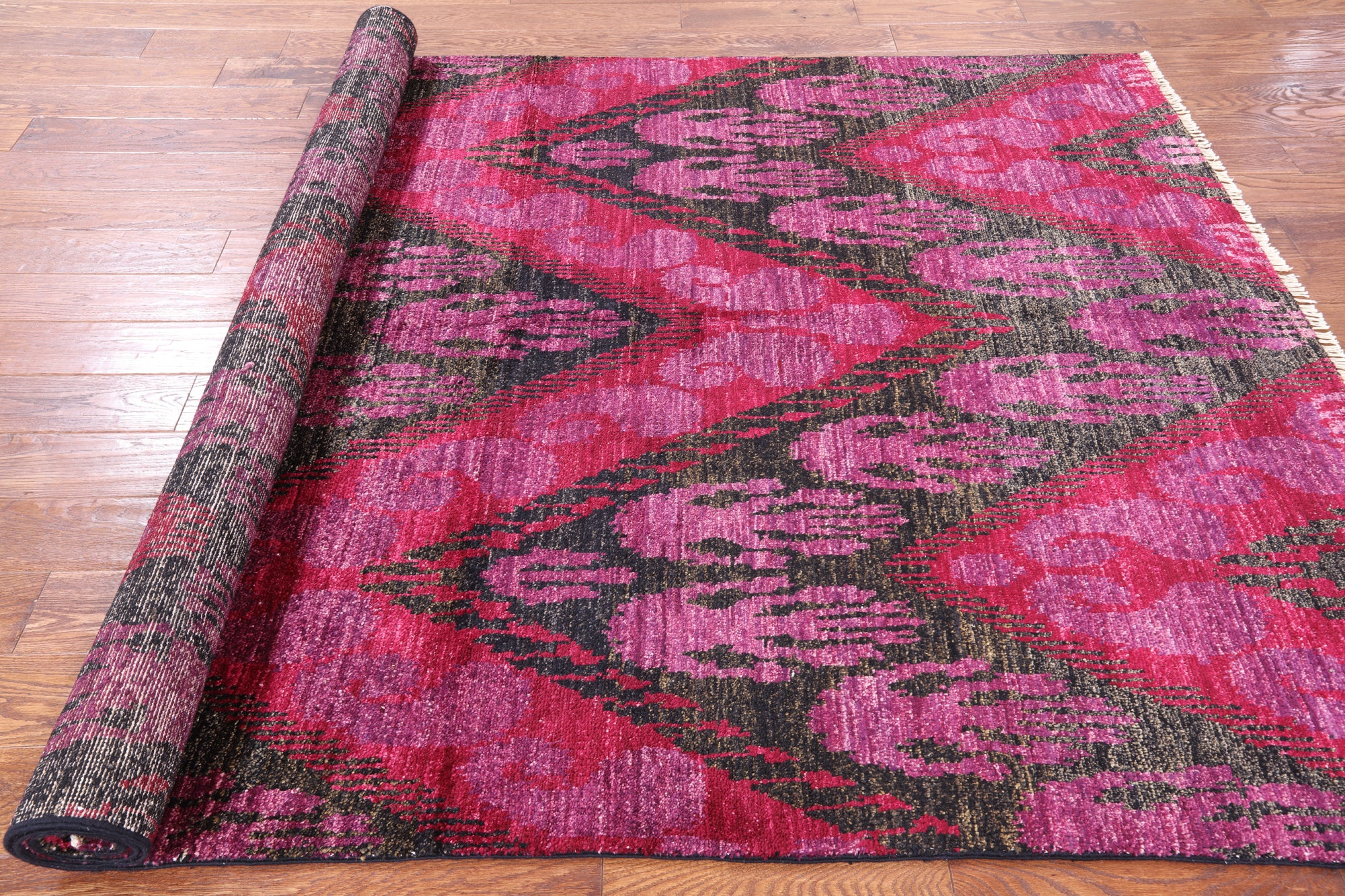 Ikat Hand Knotted Wool Rug - 5' 10" X 8' 10" - Golden Nile