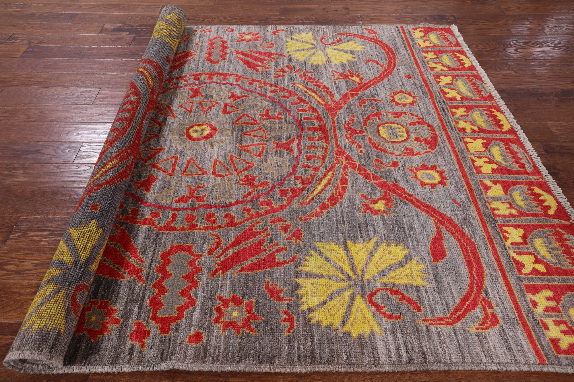 Grey Ikat Handmade Wool Area Rug - 6' 3" X 8' 8" - Golden Nile