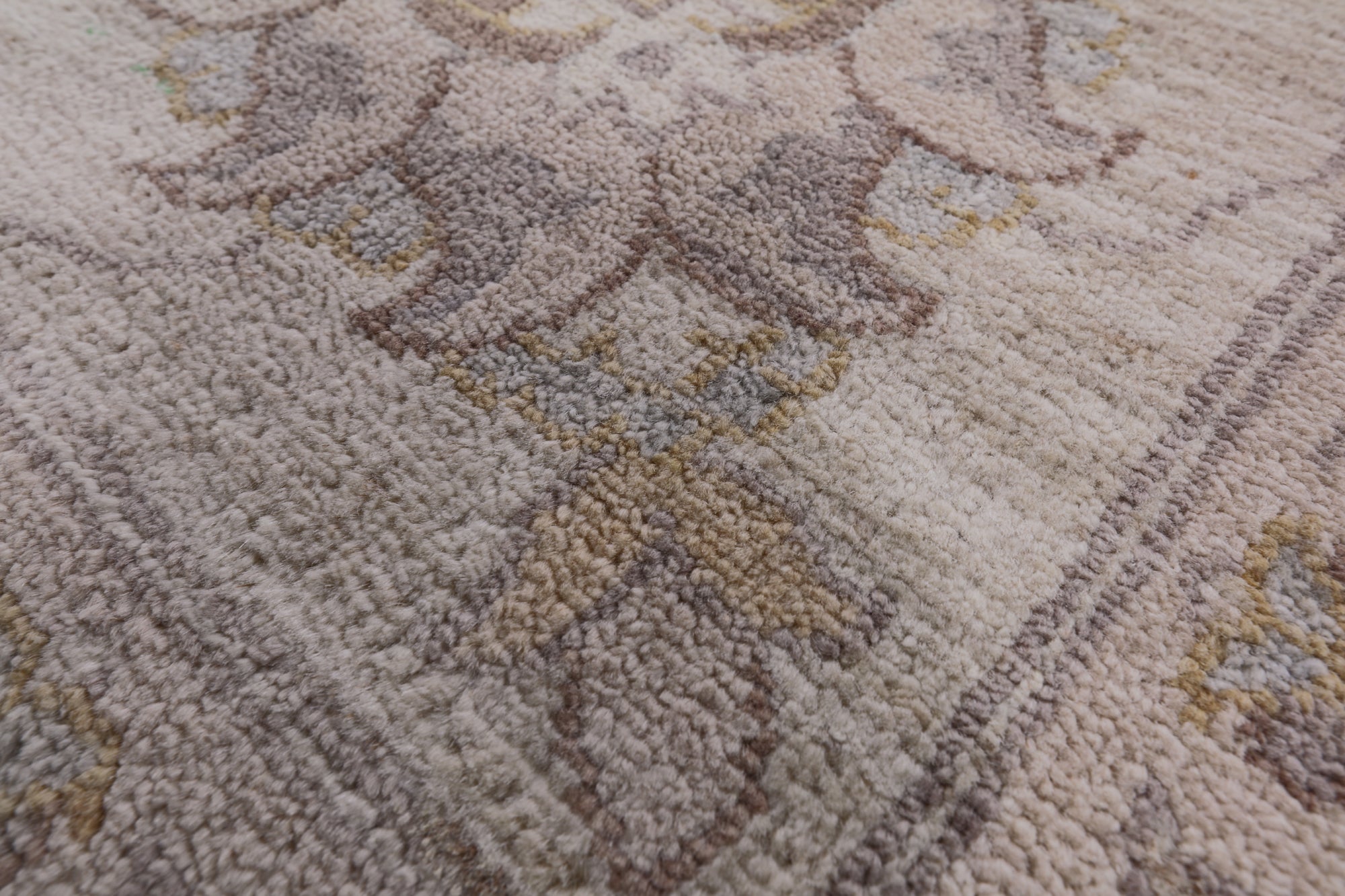 Ivory Peshawar Washed Out Handmade Wool Rug - 8' 2" X 10' 1" - Golden Nile