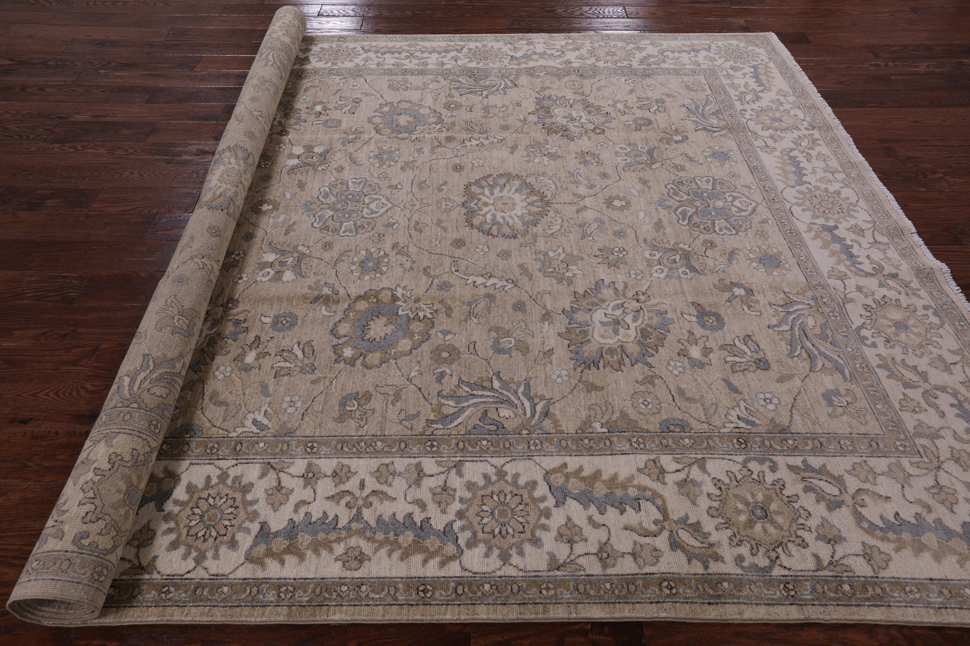 Peshawar Hand Knotted Wool Rug - 8' 0" X 9' 7" - Golden Nile